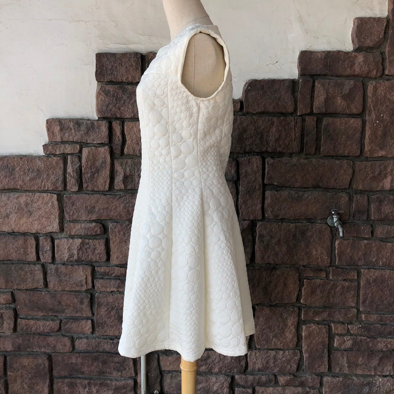 JUS D'ORANGE(ジュドランジュ) ドットキルティングワンピース 表記無し(Mサイズ程度) ホワイト フランス製