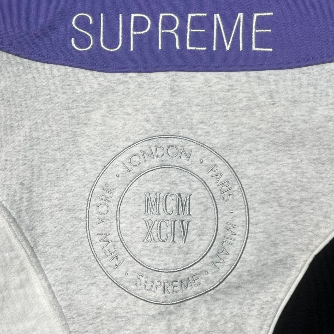 SUPREME(シュプリーム) 20SS Milan Hooded Sweatshirt ロゴ フーディー プルオーバー パーカー M パープル×ライトグレー×ブラック MCM XCIV