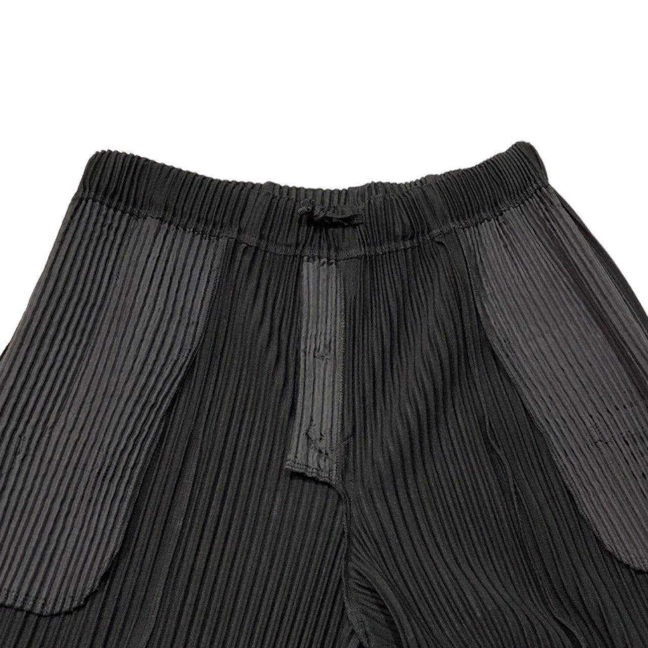 HOMME PLISSE ISSEY MIYAKE(オムプリッセイッセイミヤケ) 23AW CARGO PANTS カーゴパンツ プリーツ HP23JF144 SIZE 2(M) ダーク カーキ