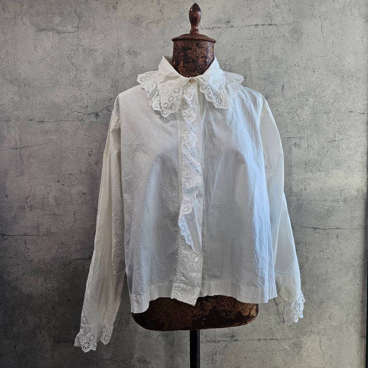 Euro Vintage(ヨーロッパヴィンテージ) tournesol_10'~20's french cotton floral embroidery blouse/フレンチコットン花刺繍ブラウス 表記なし(Mサイズ程度) ホワイト 貝ボタン