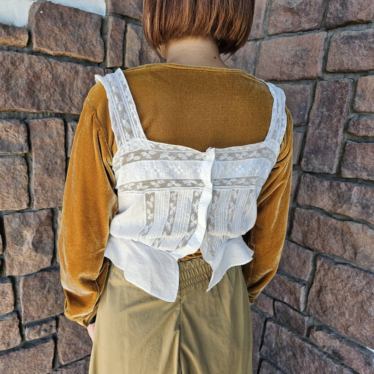 Euro Vintage(ヨーロッパヴィンテージ) Kasane_フレンチレースと刺繍を纏うキャミソール 表記なし(Mサイズ程度) ホワイト