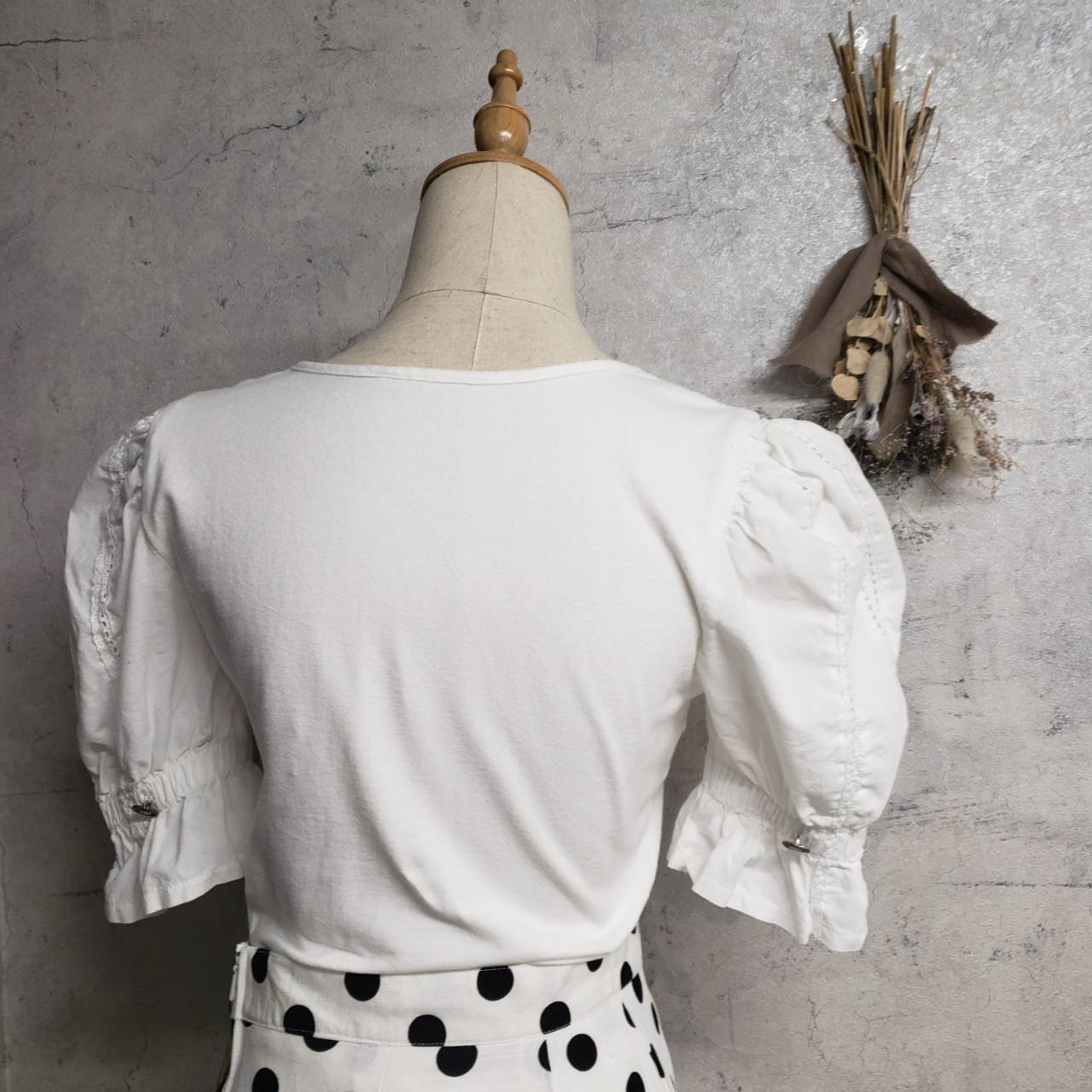 Vintage(ヴィンテージ) 旅するボタンのカットレーストップス 38(Mサイズ程度) ホワイト