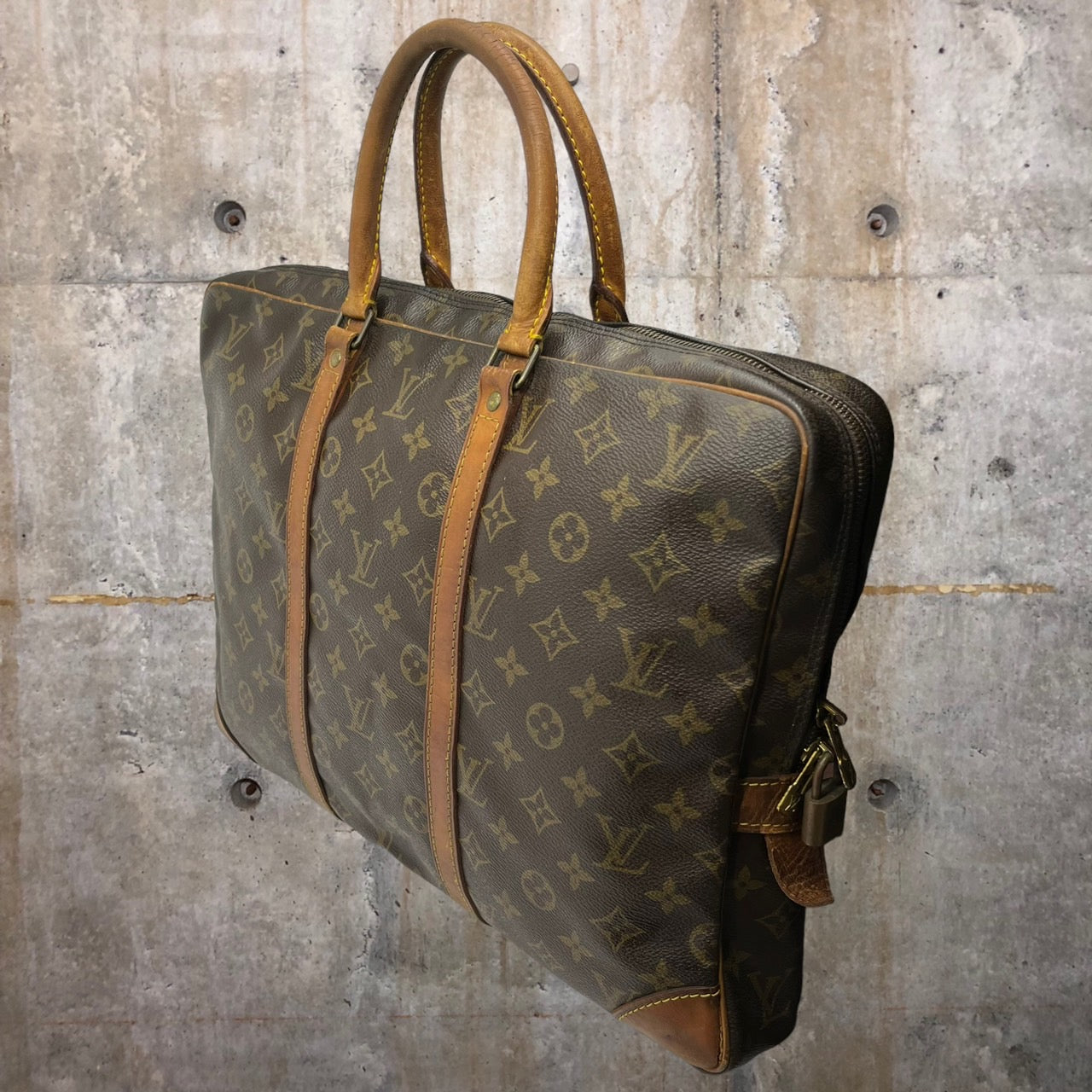 LOUIS VUITTON (ルイヴィトン) 89'sポルト・ドキュマンヴォワヤージュ/モノグラムブリーフケース M40226 ブラウン/モノグラム 製造番号:8912VI カデナ付