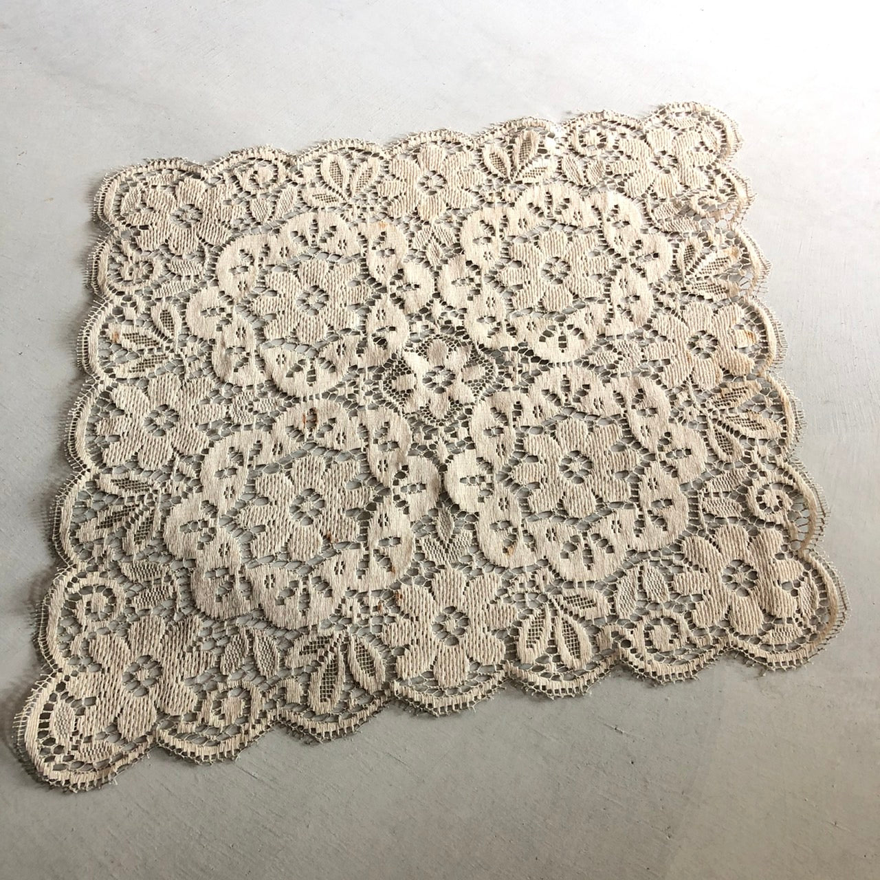 Euro Vintage(ヨーロッパヴィンテージ) What_レース生地 グレー