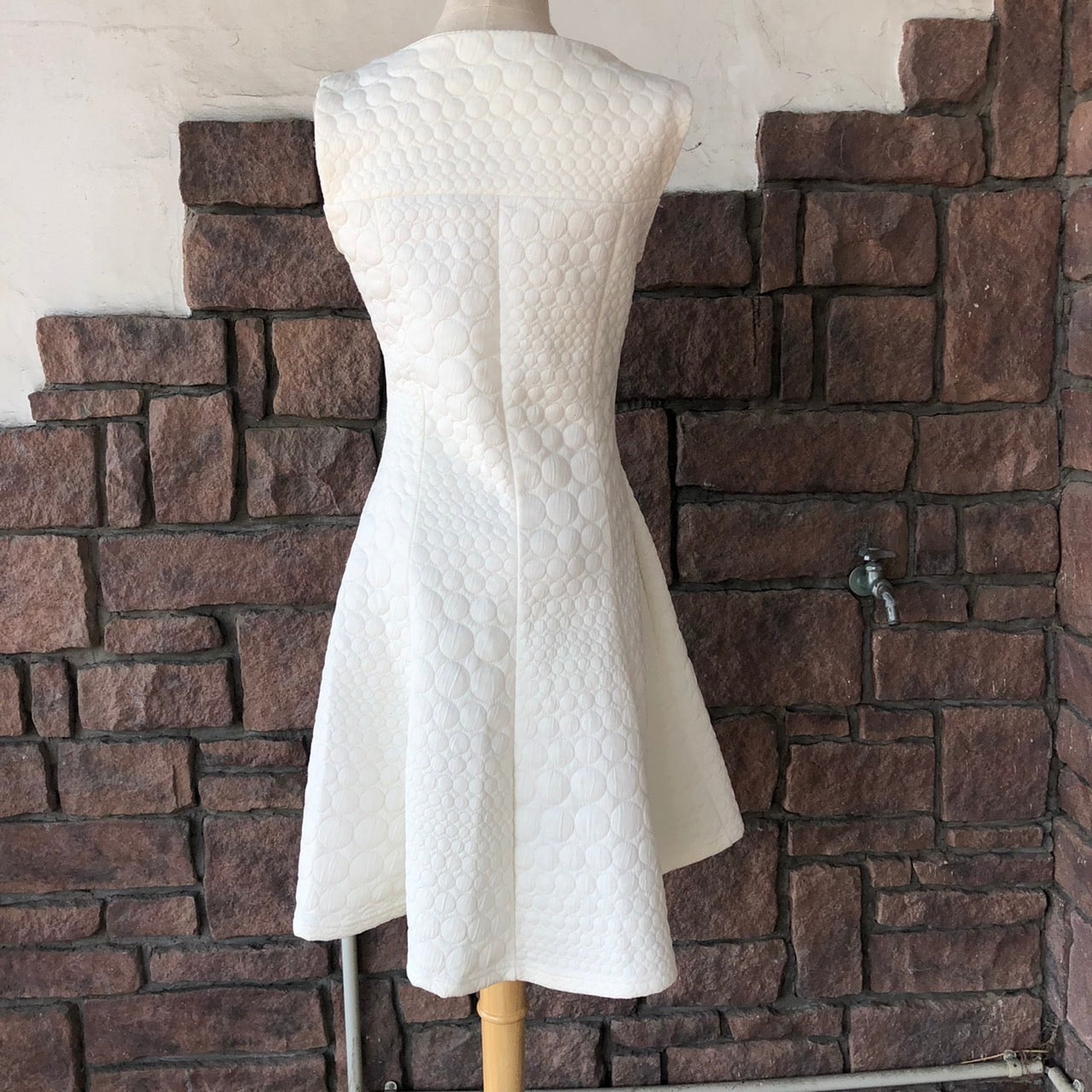 JUS D'ORANGE(ジュドランジュ) ドットキルティングワンピース 表記無し(Mサイズ程度) ホワイト フランス製