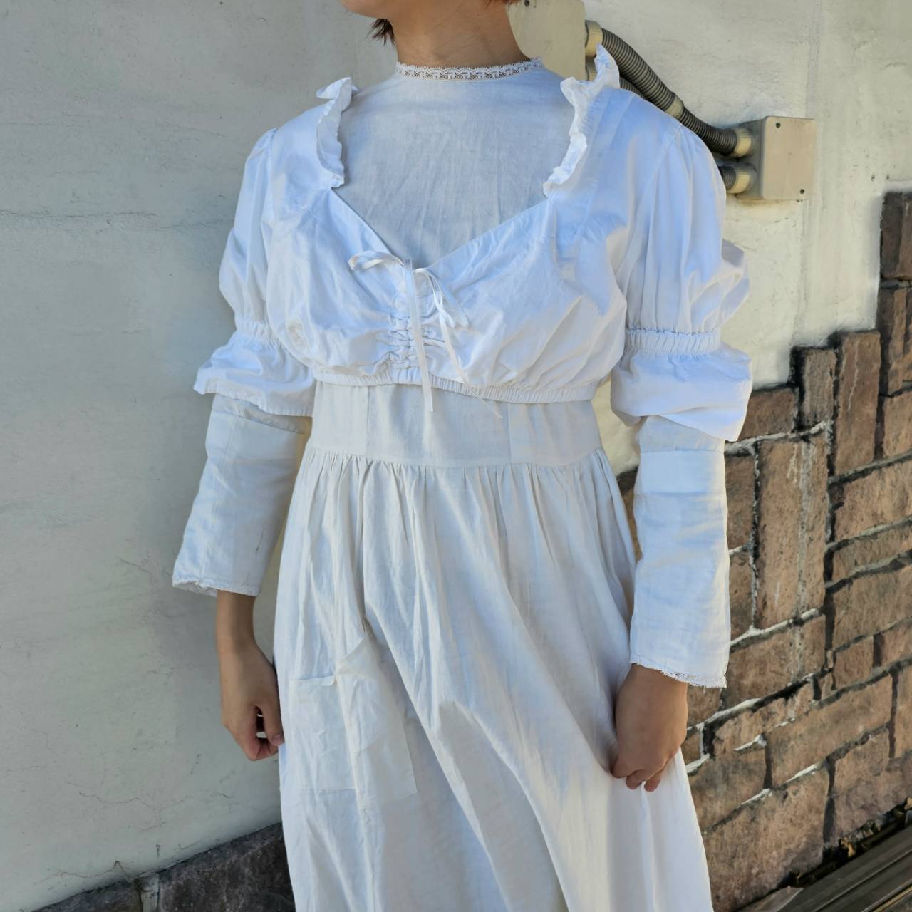 Vintage(ヴィンテージ) ウエストギャザー×フロントリボンショートトップス 46(Mサイズ程度) ホワイト