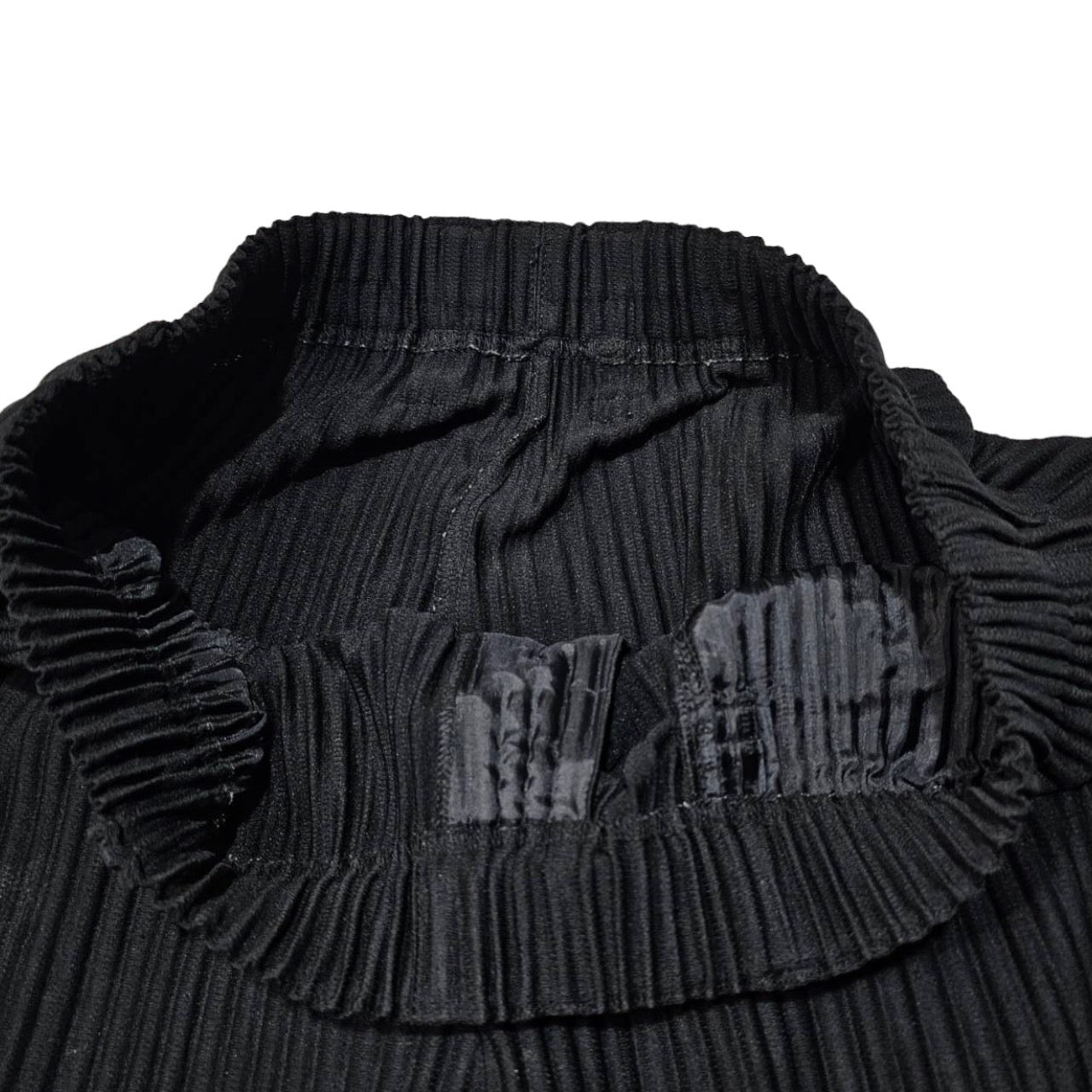 HOMME PLISSE ISSEY MIYAKE(オムプリッセイッセイミヤケ) 15AW BASICS pleated pants/ベーシックスプリーツパンツ HP55JF150 SIZE 3(L) ブラック ストレートシルエットタイプ