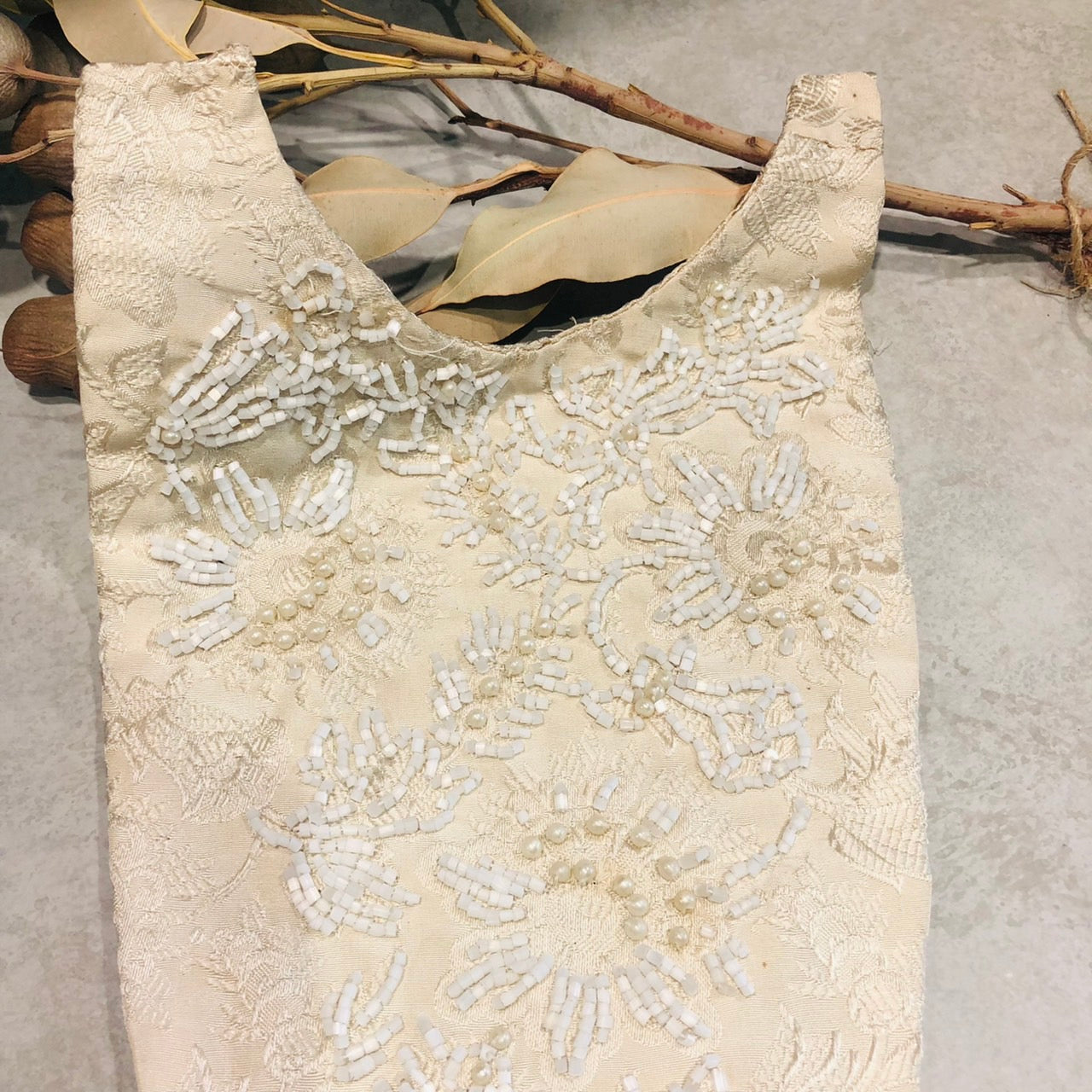 VINTAGE(ヴィンテージ) ビーズ装飾ファブリック アイボリー