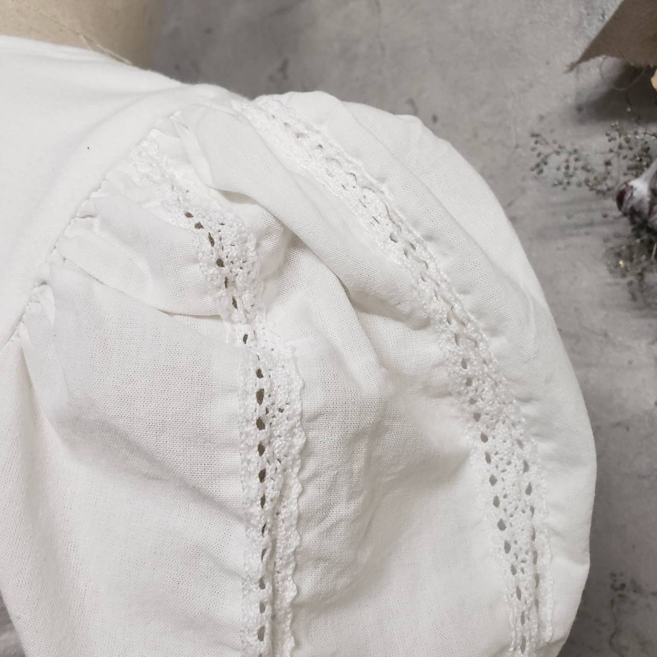 Vintage(ヴィンテージ) 旅するボタンのカットレーストップス 38(Mサイズ程度) ホワイト