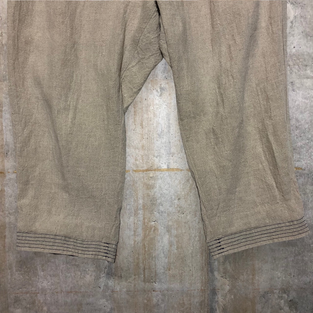 COMME des GARCONS JUNYA WATANABE(コムデギャルソンジュンヤワタナベ) 1タックテーパードリネンパンツ サイズ表記切れ ベージュ×パープル 品質表示タグ切り取り