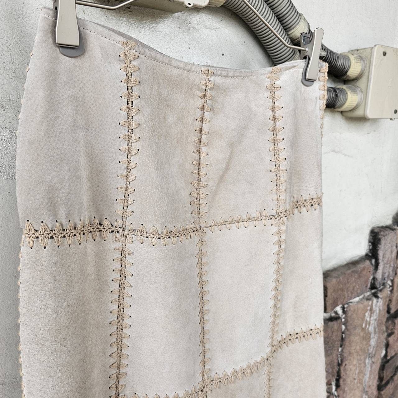 VINTAGE(ヴィンテージ) 刺繍レザーフレアスカート FREE ベージュ