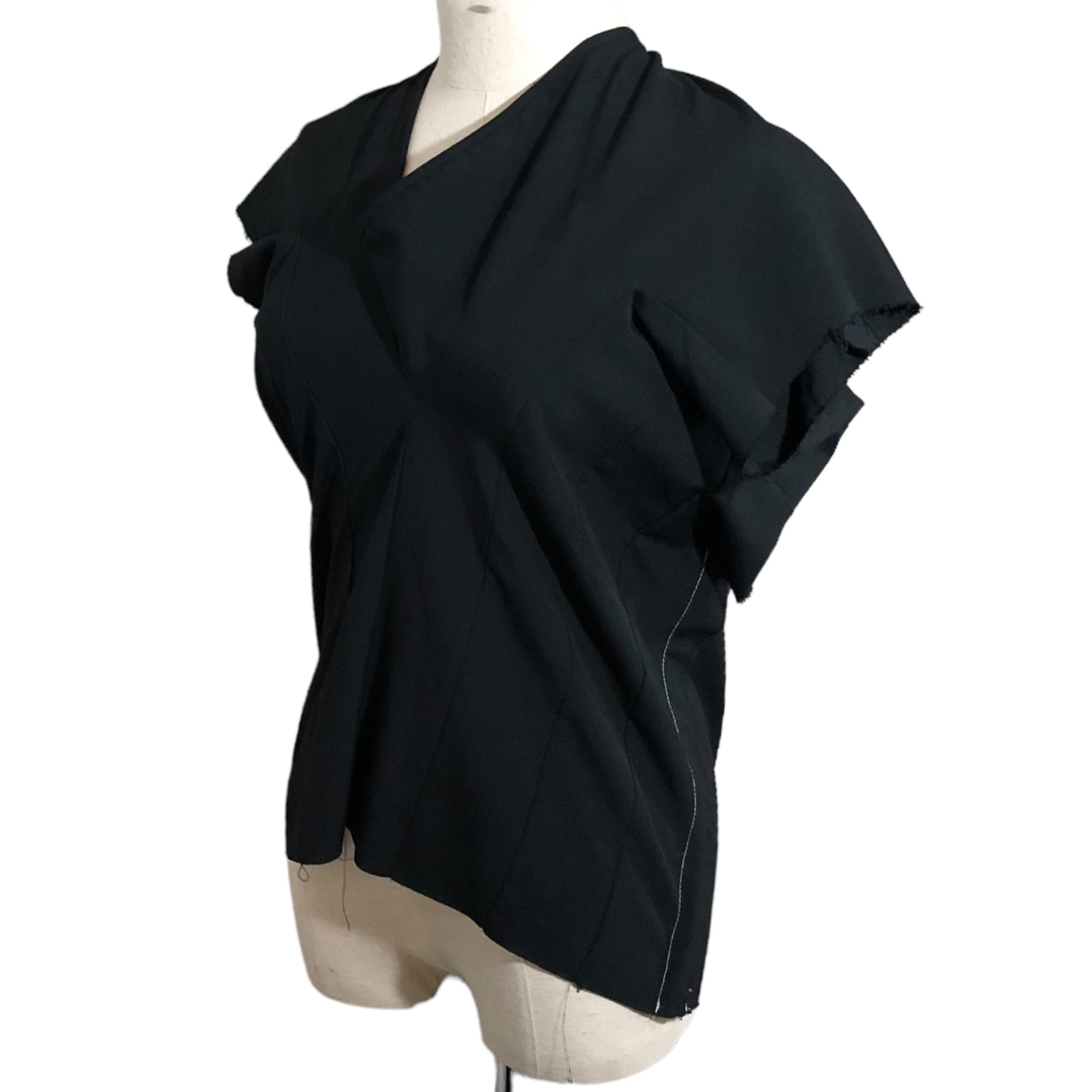 COMME des GARCONS(コムデギャルソン) 90's A blouse that expresses a twist 捻じれを表現したブラウス 90年代 GB-100340 FREE ブラック AD1997 サイドジップ 稀少アイテム