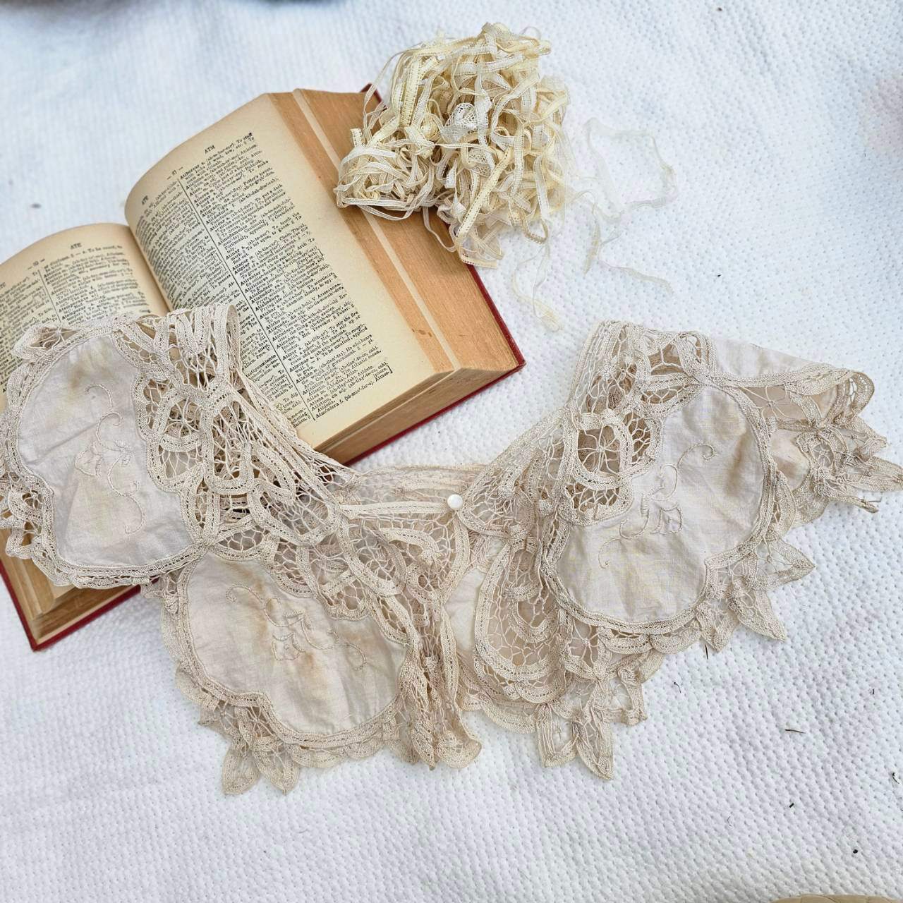 Euro vintage(ヨーロッパヴィンテージ) embroidery frill batten lace collar 刺繡入りフリルバテンレースのつけ襟 未使用に近い ホワイト