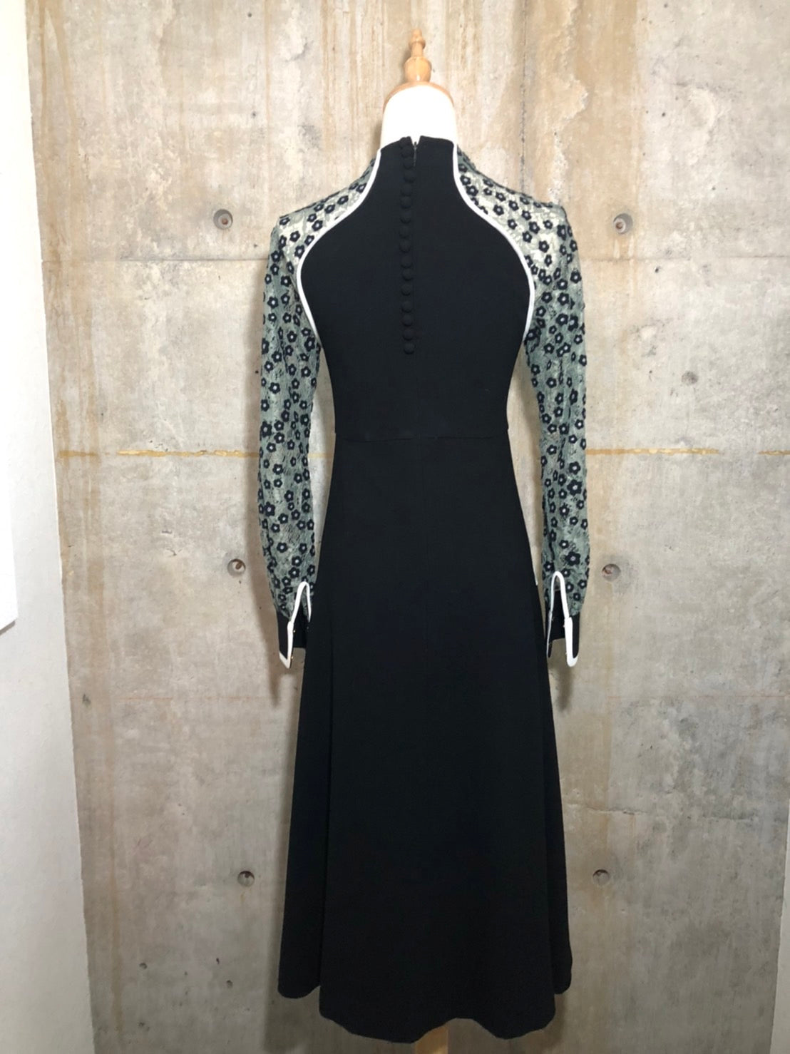 mame kurogouchi(マメクロゴウチ) Pedicel Lace Sleeves A-line Dress MM18AW-DR00