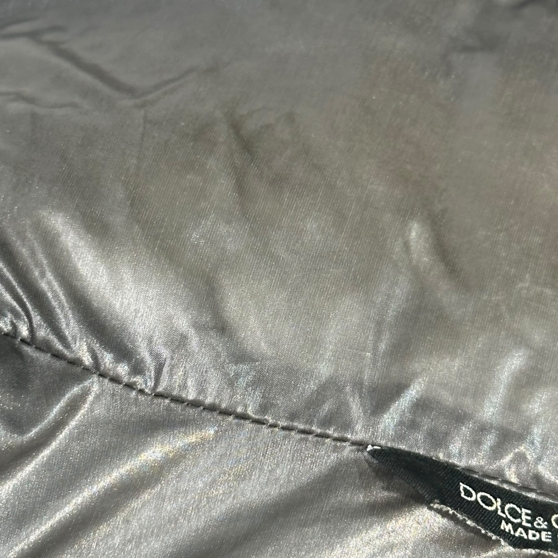 DOLCE&GABBANA(ドルチェ&ガッバーナドルガバ) Logo plate padded hooded vest ロゴプレート 中綿 フーデッド ベスト G7146T/FUMN6 46(S) カーキ