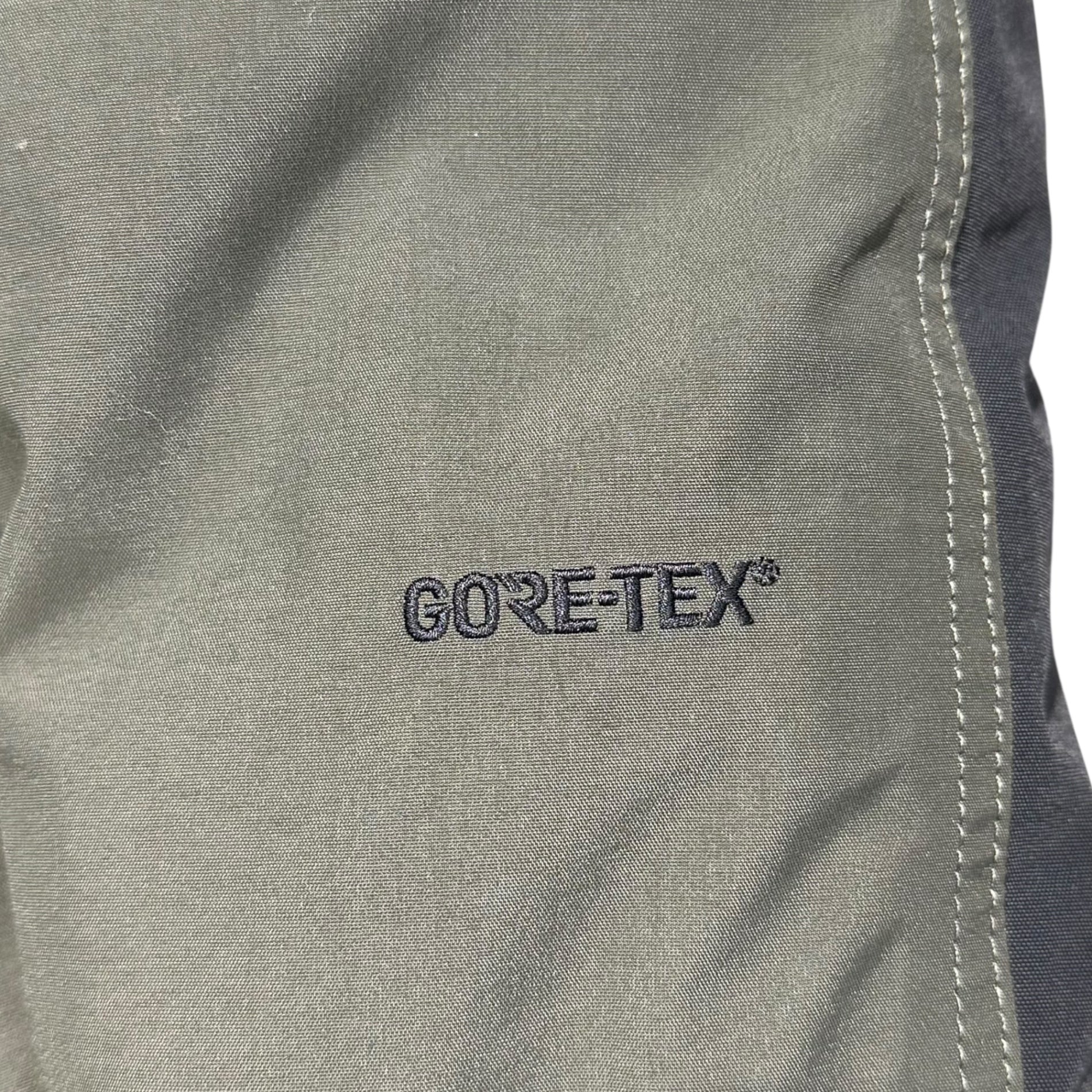 THE NORTH FACE(ノースフェイス) Mountain Down Jacket マウンテン ダウン ジャケット ND91737 S カーキ×ブラック アウトドア