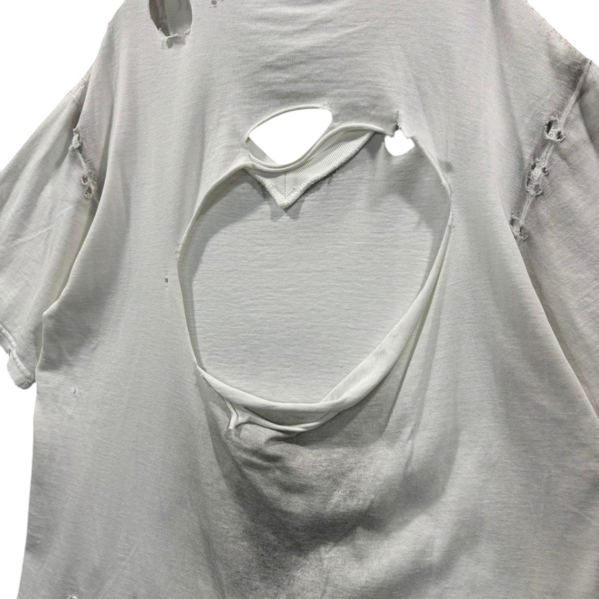 NUMBER (N)INE(ナンバーナイン) 02SS Modern Age Oval-Cut V-Neck T-Shirt with Heavy Distressed Finish 02SS モダンエイジ期 オーバル加工 Vネック Tシャツ ハードダメージ加工 3(M) ホワイト×ブラック アーカイブ
