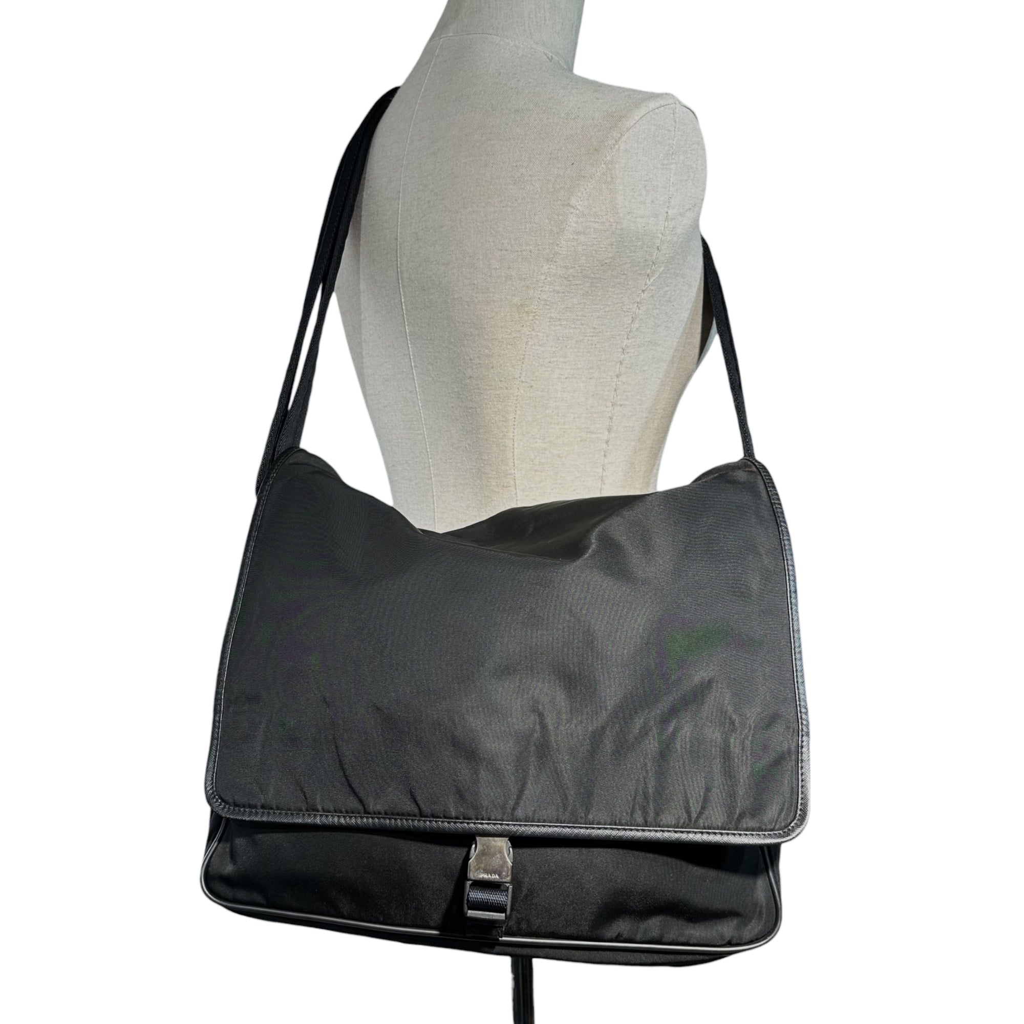 PRADA(プラダ) BORSA A TRACOLLA Messenger Bag ナイロン メッセンジャー バッグ VI158M ブラック ショルダー バッグ