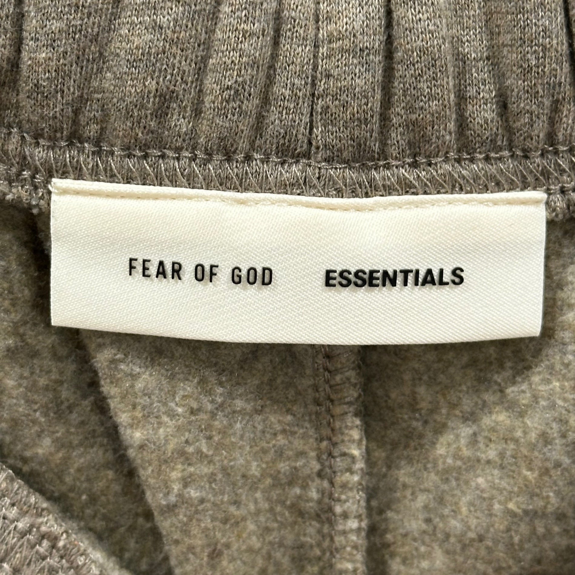 Fear of God ESSENTIALS(フィアオブゴッドエッセンシャルズ) Sweat Shorts スウェット ショーツ RC-22003 S オートミール ハーフ ショート パンツ ドローコード