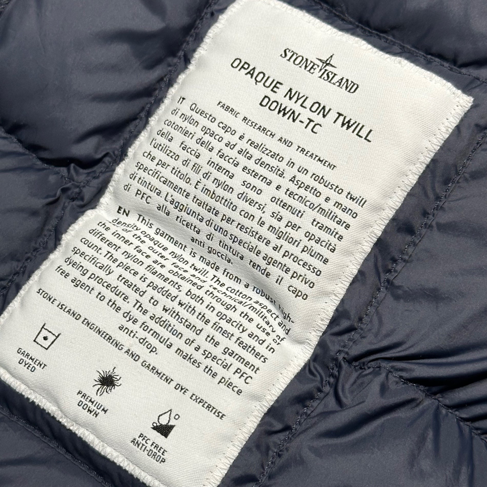 STONE ISLAND(ストーンアイランド) 22AW OPAQUE NYLON TWILL DOWN JACKET オペーク ナイロン ツイル ダウン ジャケット 77154121 XL ネイビー フーデッド