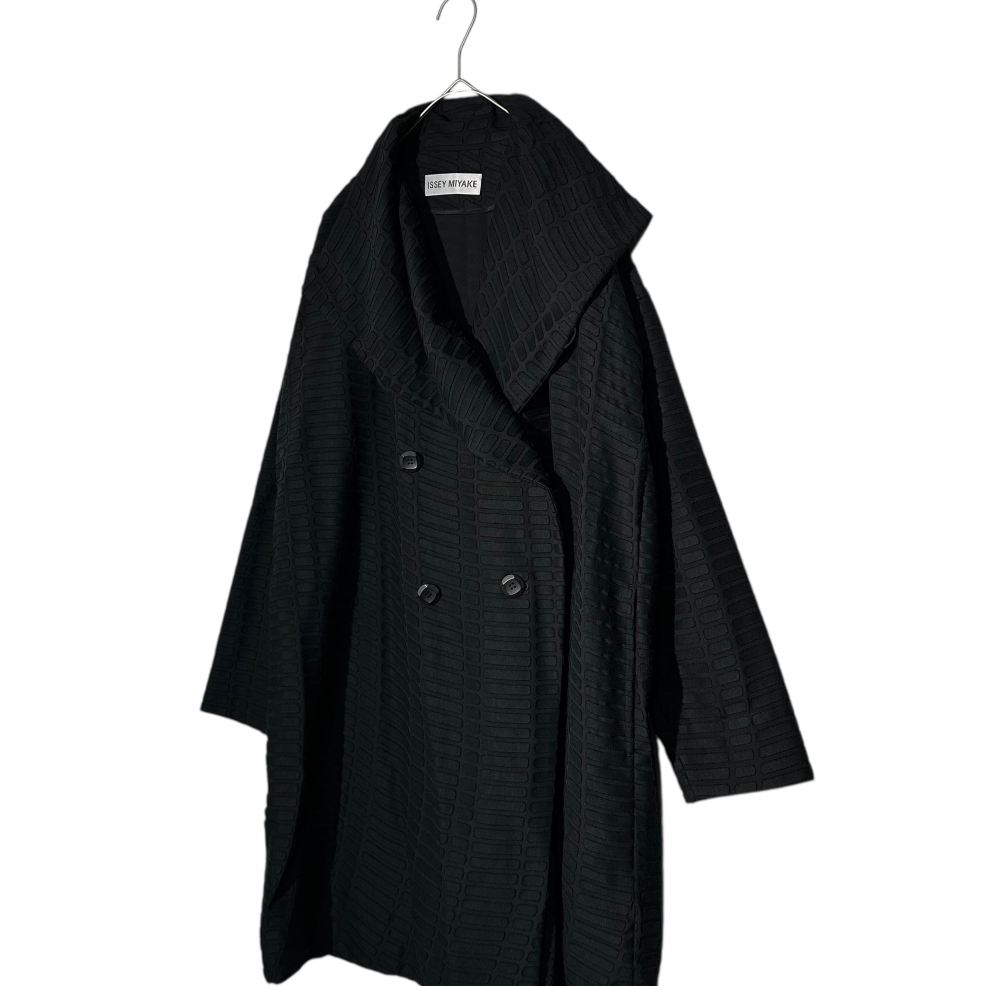 ISSEY MIYAKE(イッセイミヤケ) 17AW Wave Pattern Double Polyester Coat ウェーブ パターン ダブル ポリエステル コート IM74FD515 2(M程度) ブラック コレクション着用モデル メンズ着用可