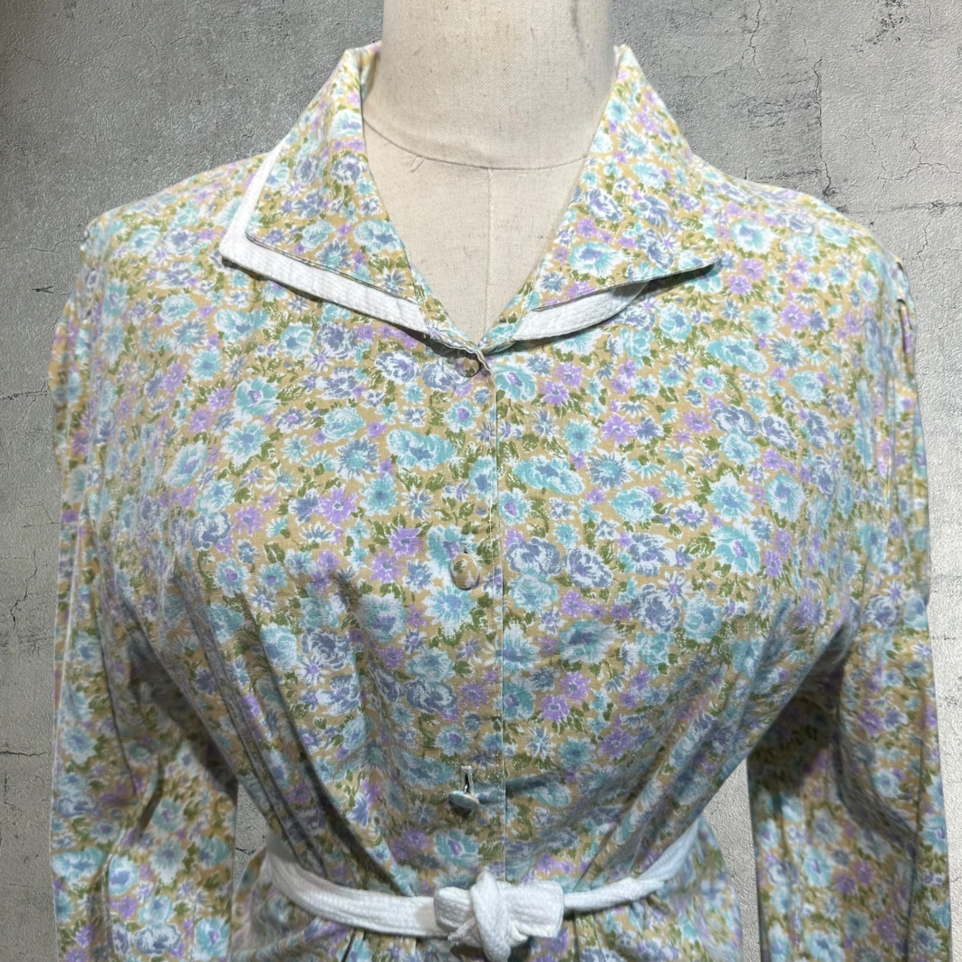 Euro vintage(ヨーロッパヴィンテージ) 60's~ Blueflower_flower print round collar blouse with ribbon バックリボン付き花柄丸襟シャツブラウス 表記無し(M~L程度) ミックスカラー