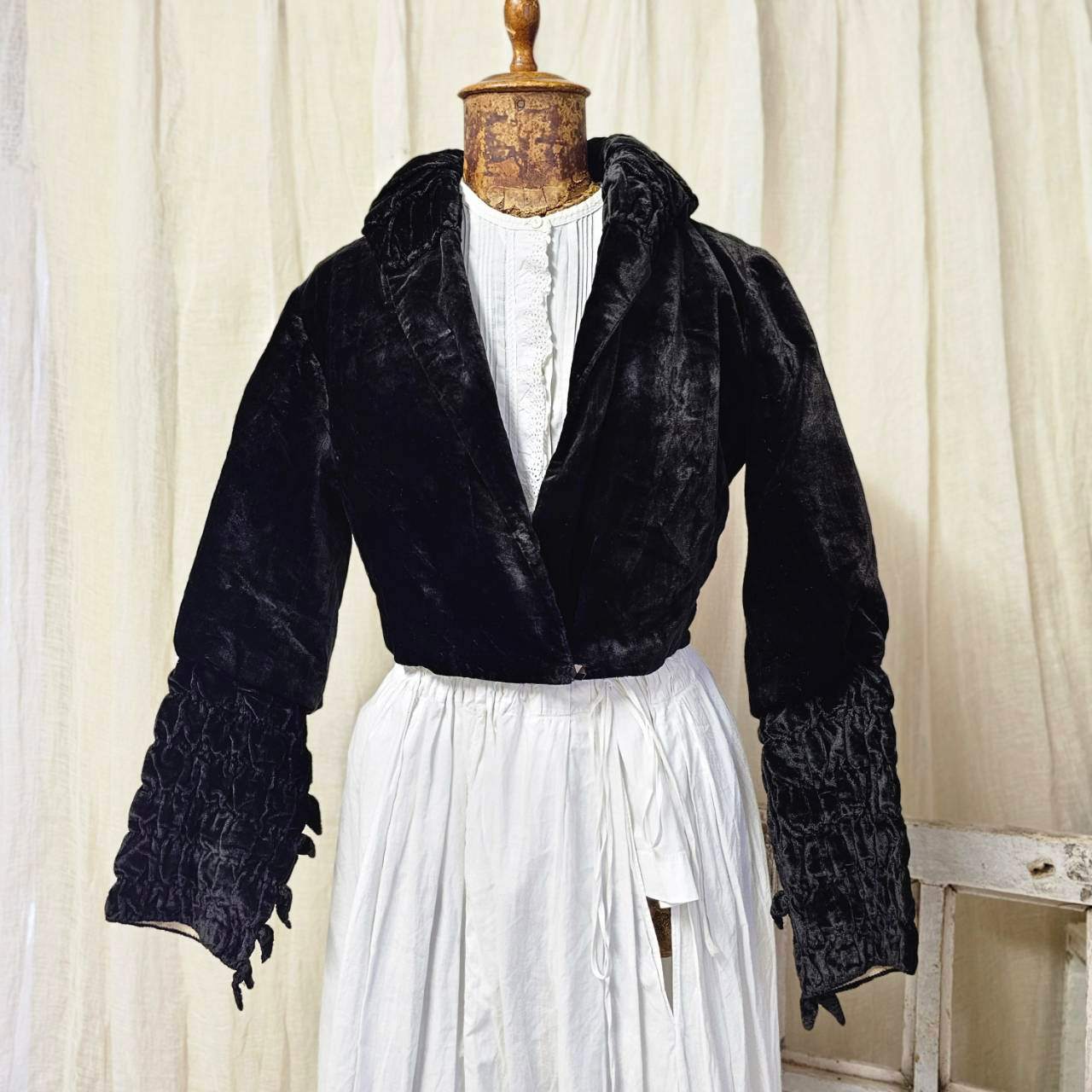 Euro Vintage(ヨーロッパヴィンテージ) Hida_00'~20's classic short velvet jacket/クラシカルショートベルベットジャケット 表記なし(Mサイズ程度) ブラック