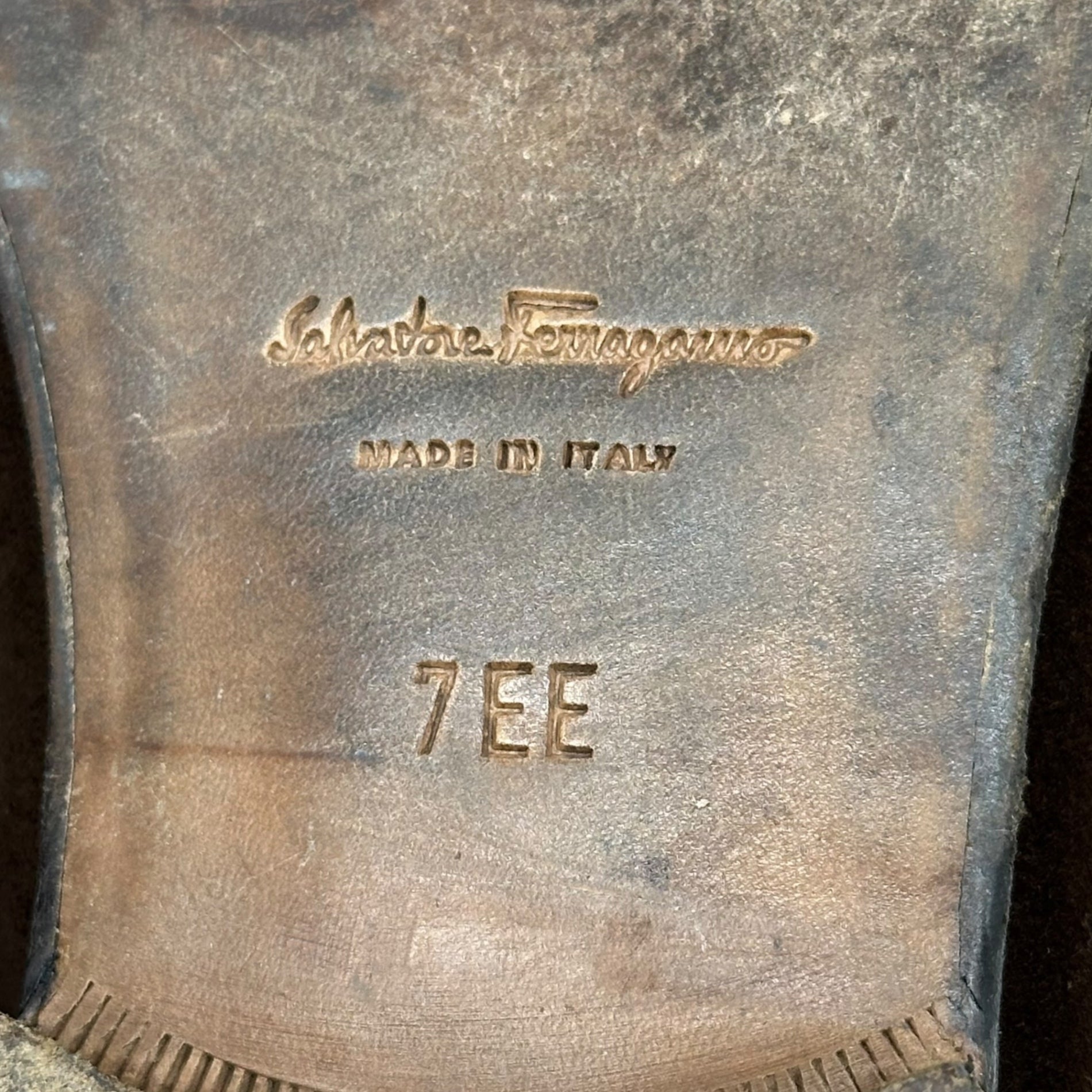 Salvatore Ferragamo(サルヴァトーレフェラガモ) Suede Leather Loafers スウェード レザー ローファー UR14681 7EE(25cm) ブラウン