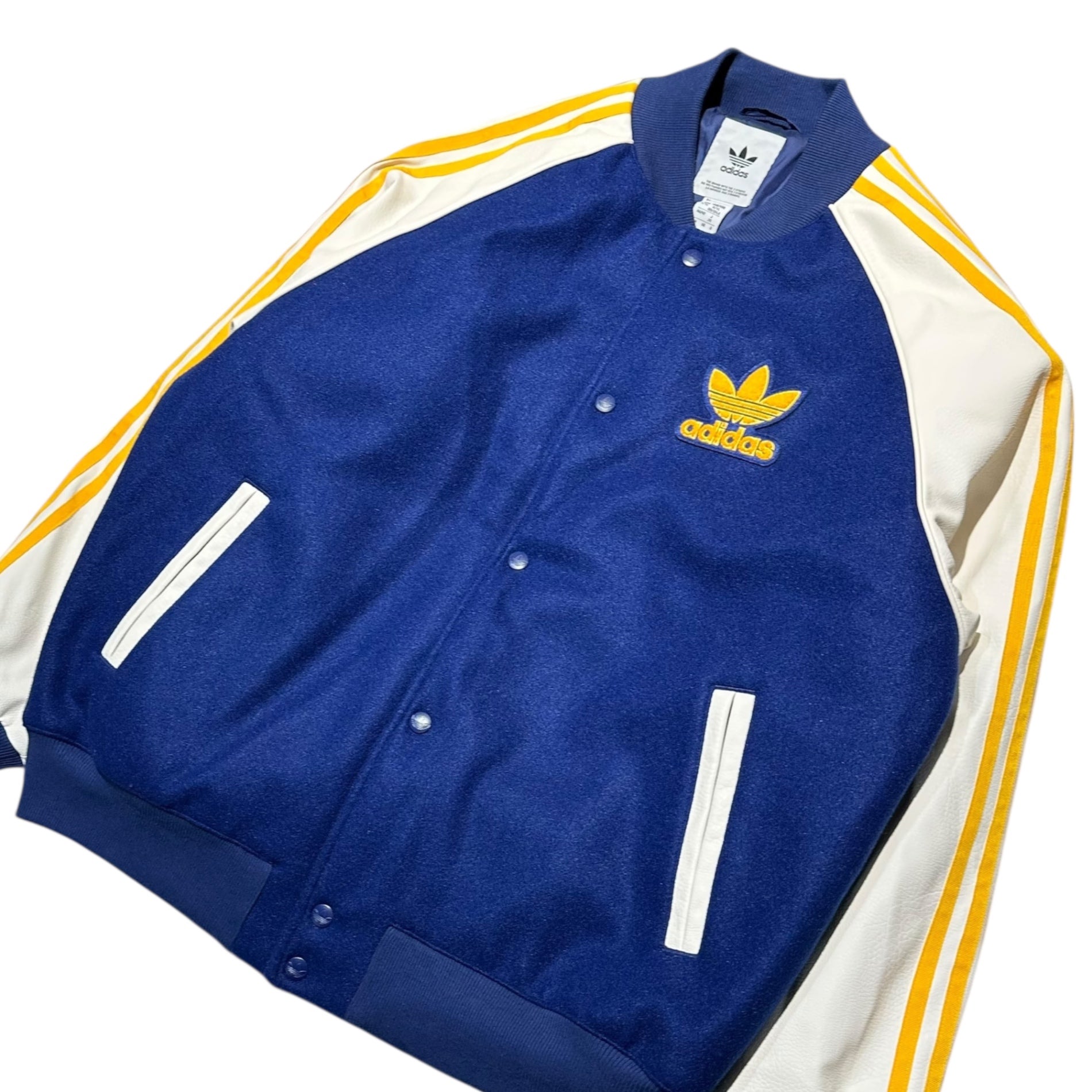 adidas(アディダス) M SST VARSITY(COLLEGE) スタジアム ジャケット IL2574 2XL ブルー×イエロー スタジャン ブルゾン