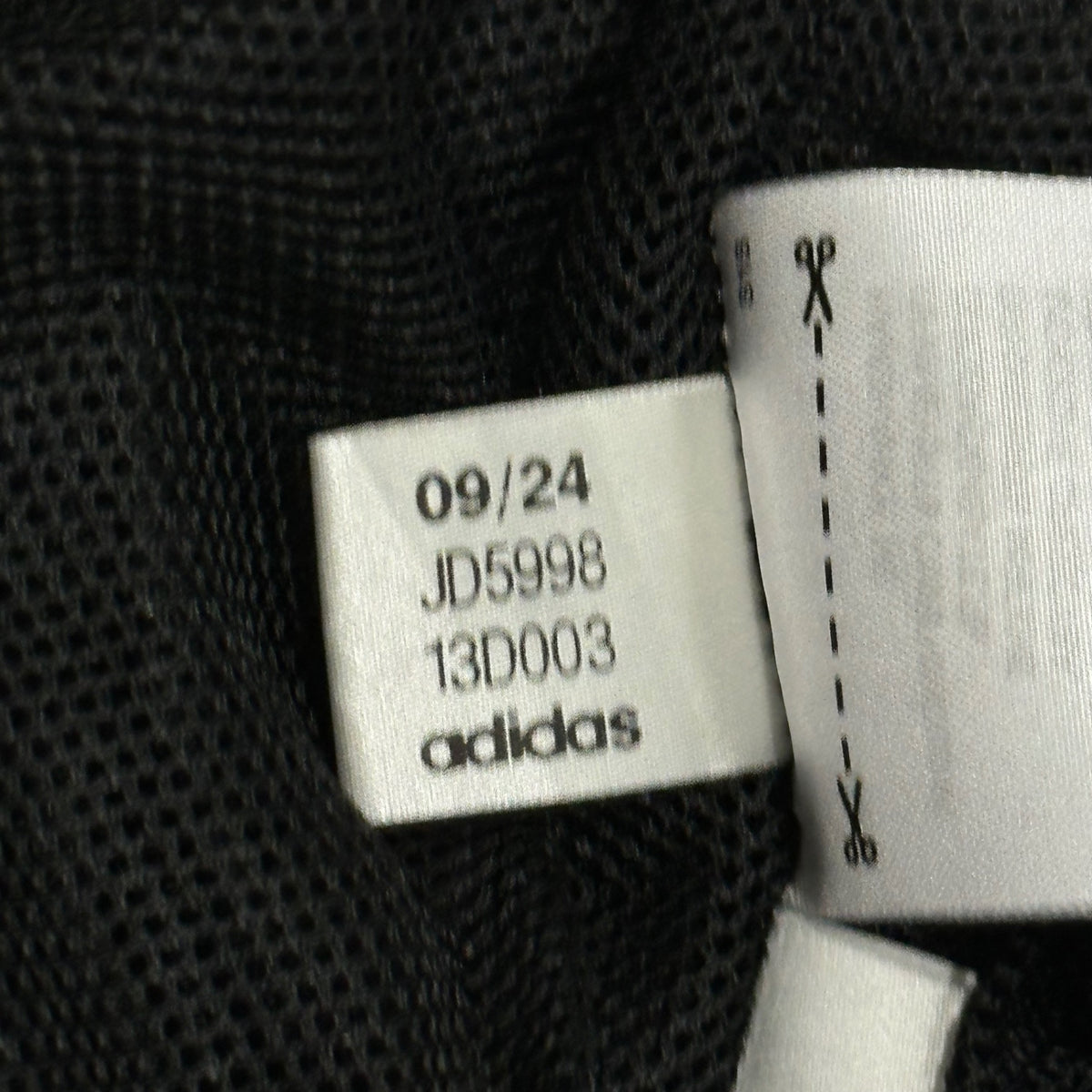 Y-3(ワイスリー) 2025SS 3-STRIPES NYLON SHELL PANTS  3ストライプ ナイロン パンツ JD5998 S ブラック トラック