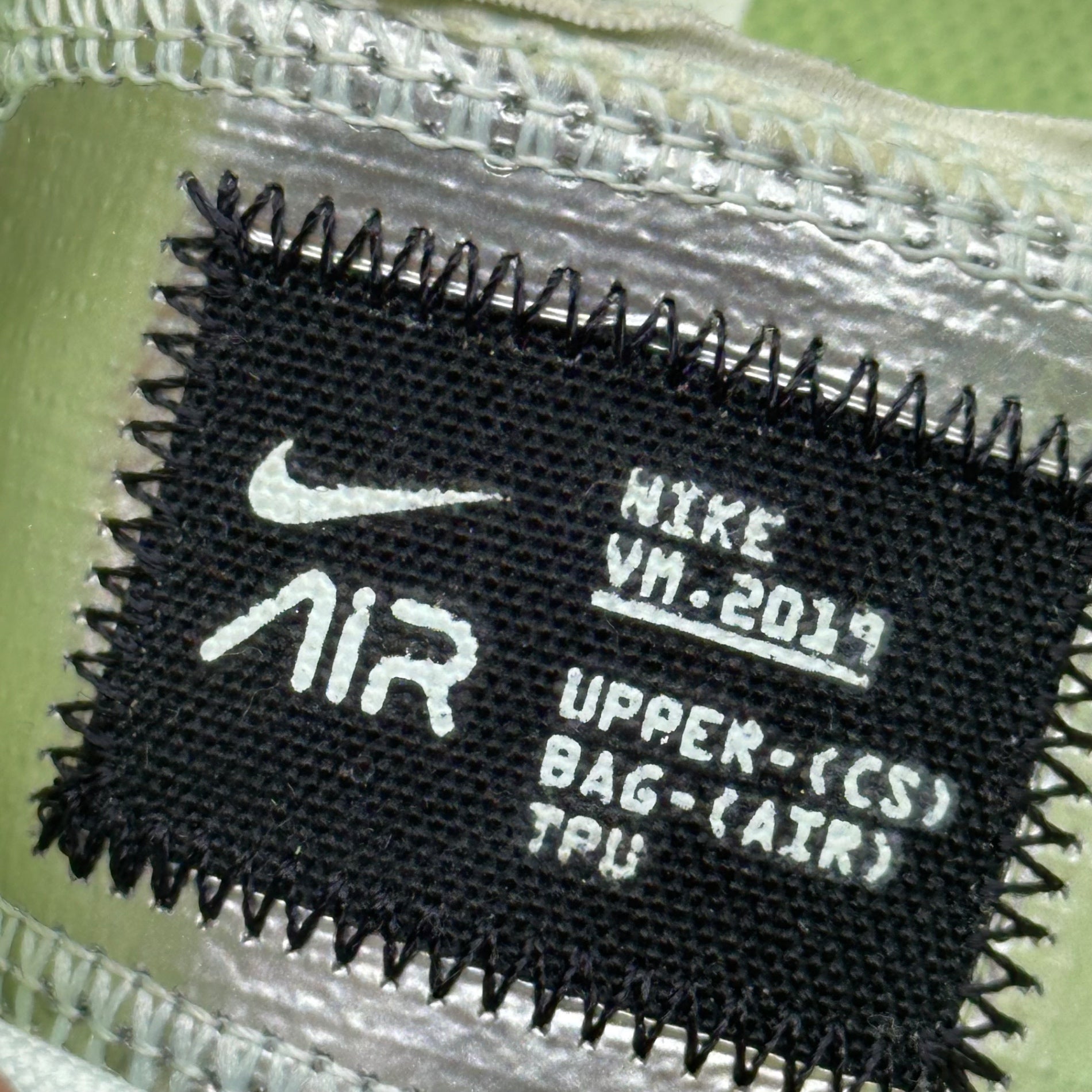 NIKE(ナイキ) AIR VAPORMAX 2019 エア ヴェイパー マックス AR6631-702 27cm イエロー スニーカー