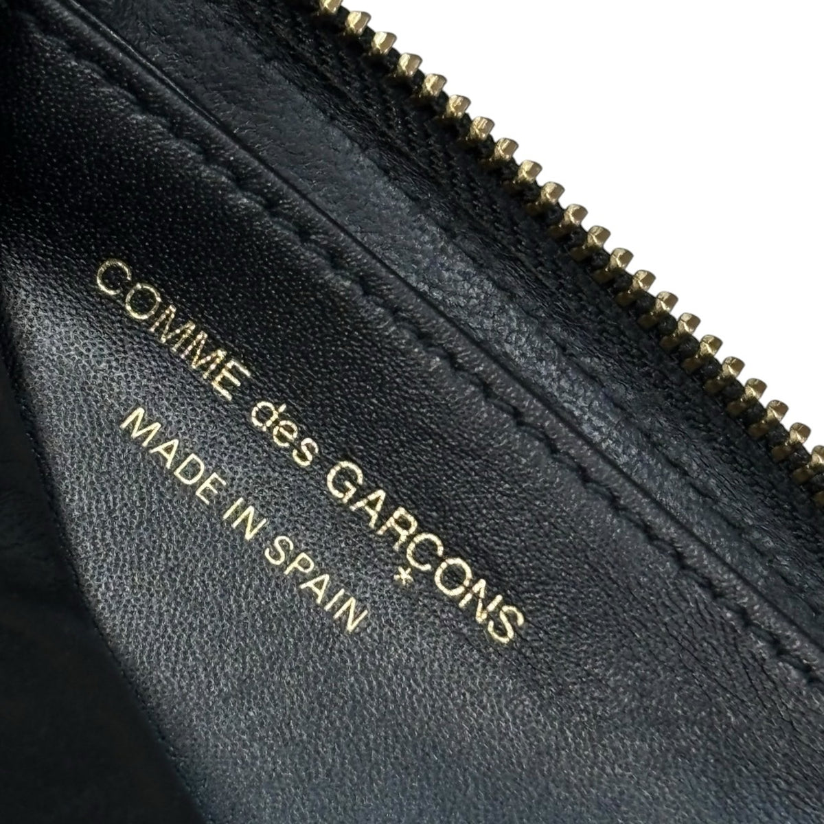 Wallet COMME des GARCONS(ウォレットコムデギャルソン) HUGE LOGO L ZIP WALLET ロゴ L字ファスナー ウォレット ブラック 財布