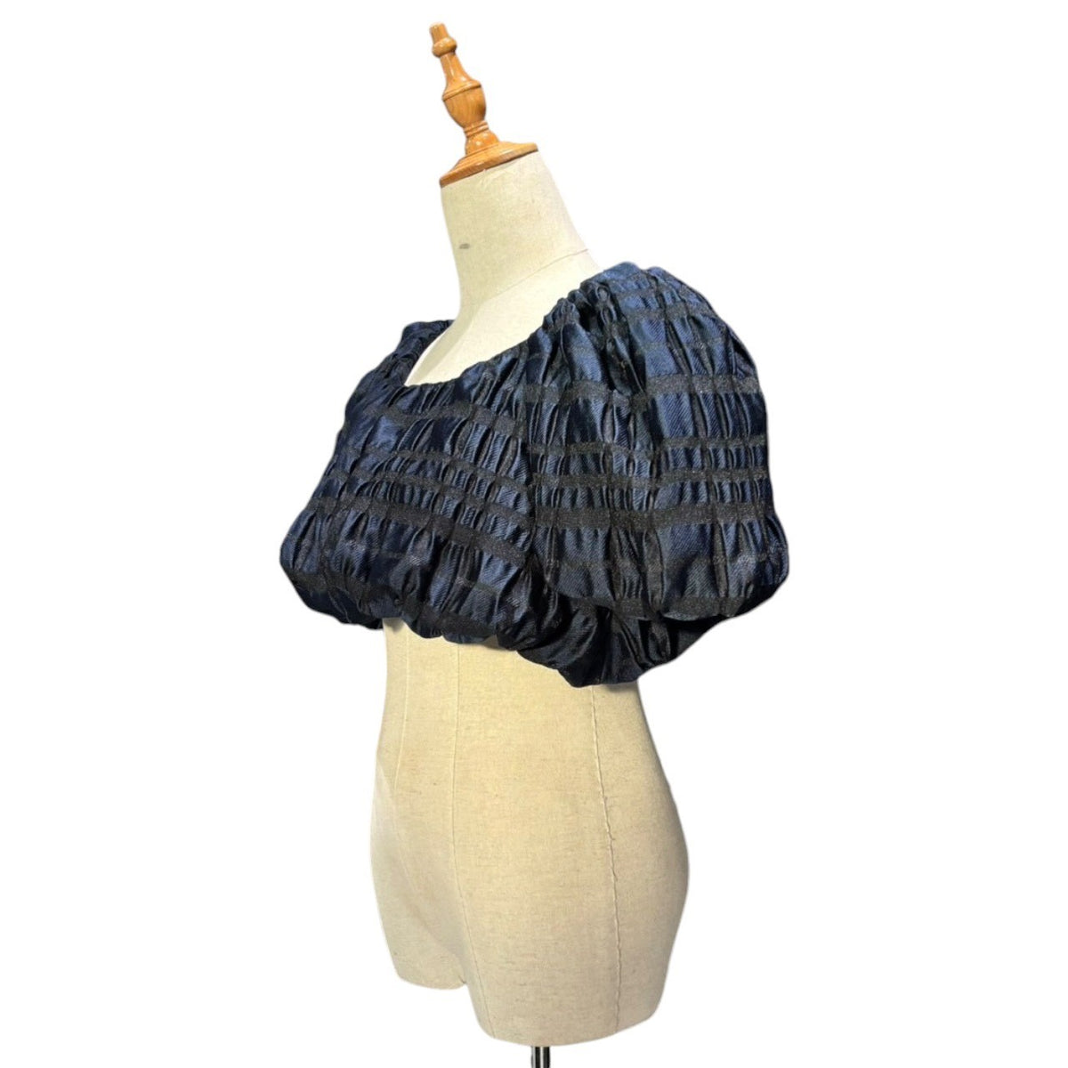 noir kei ninomiya(ノワールケイニノミヤ) 2026SS Puff-Sleeve Short-Length Border Blouse パフスリーブ ショート レングス ボーダー ブラウス 3Q-B013 S ネイビー×ブラック AD2025