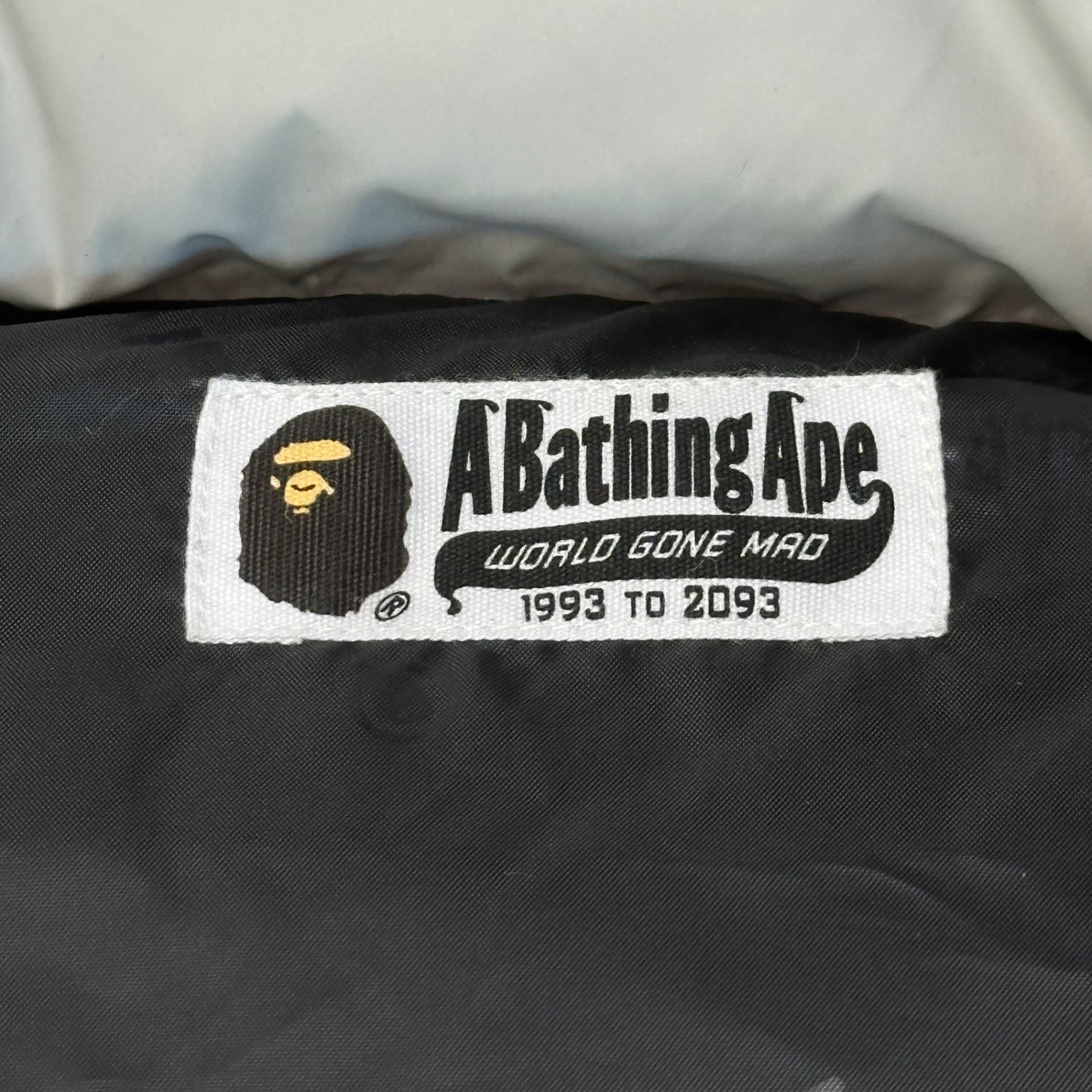 A BATHING APE(アベイシングエイプ) 25AW BAPE DETACHABLE SLEEVES DOWN JACKET 2WAY ダウン ジャケット 001DNK802001L F ネイビー