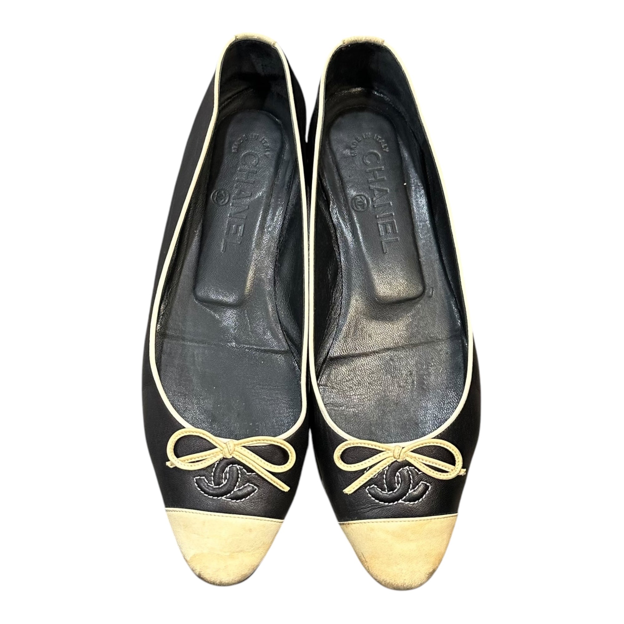CHANEL(シャネル) Coco Stitch Two-Tone Flat Pumps ココ ステッチ バイカラー フラット パンプス 靴 37 1/2 C ブラック×アイボリー