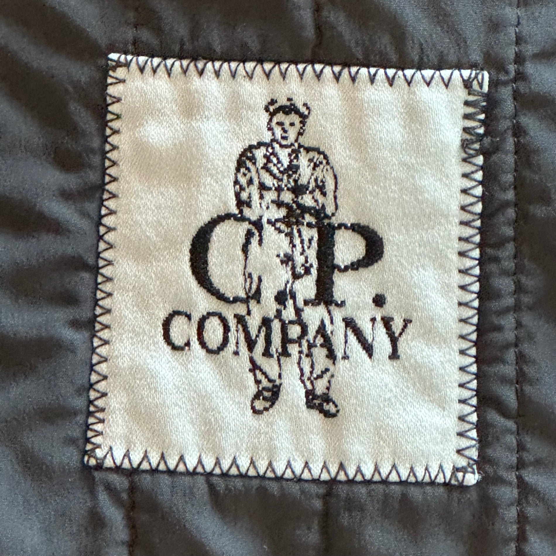 C.P.COMPANY(シーピーカンパニー) 09AW Nylon/Polyester Hooded Quilted Jacket Alessandro Pungetti ナイロン ポリ 中綿 ジャケット 51184D62/322 50(L~XL程度) ブラック(フェード強めです) 00's