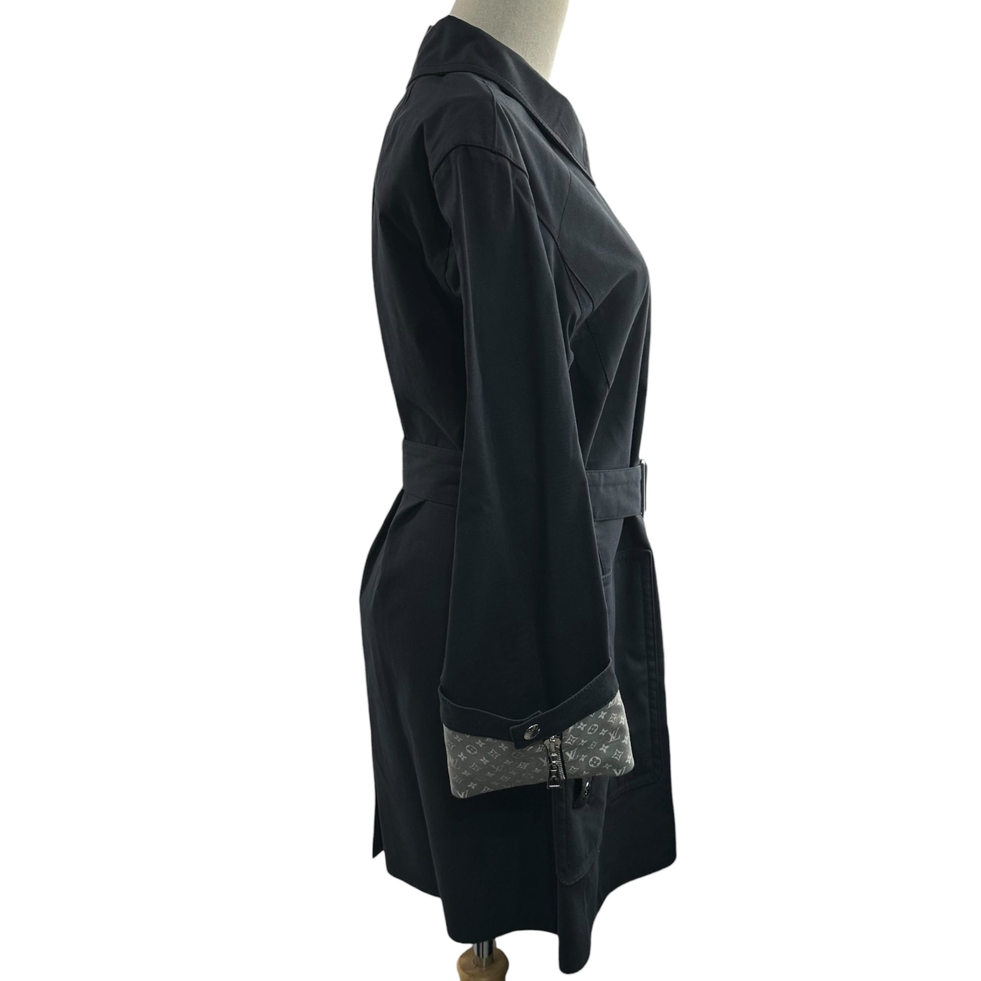 LOUIS VUITTON(ルイヴィトン) Monogram Zip-Up Coated Coat モノグラム ジップアップ ゴム引き コート 34(XS～S程度) ブラック ベルテッド マッキントッシュ ゴム引き