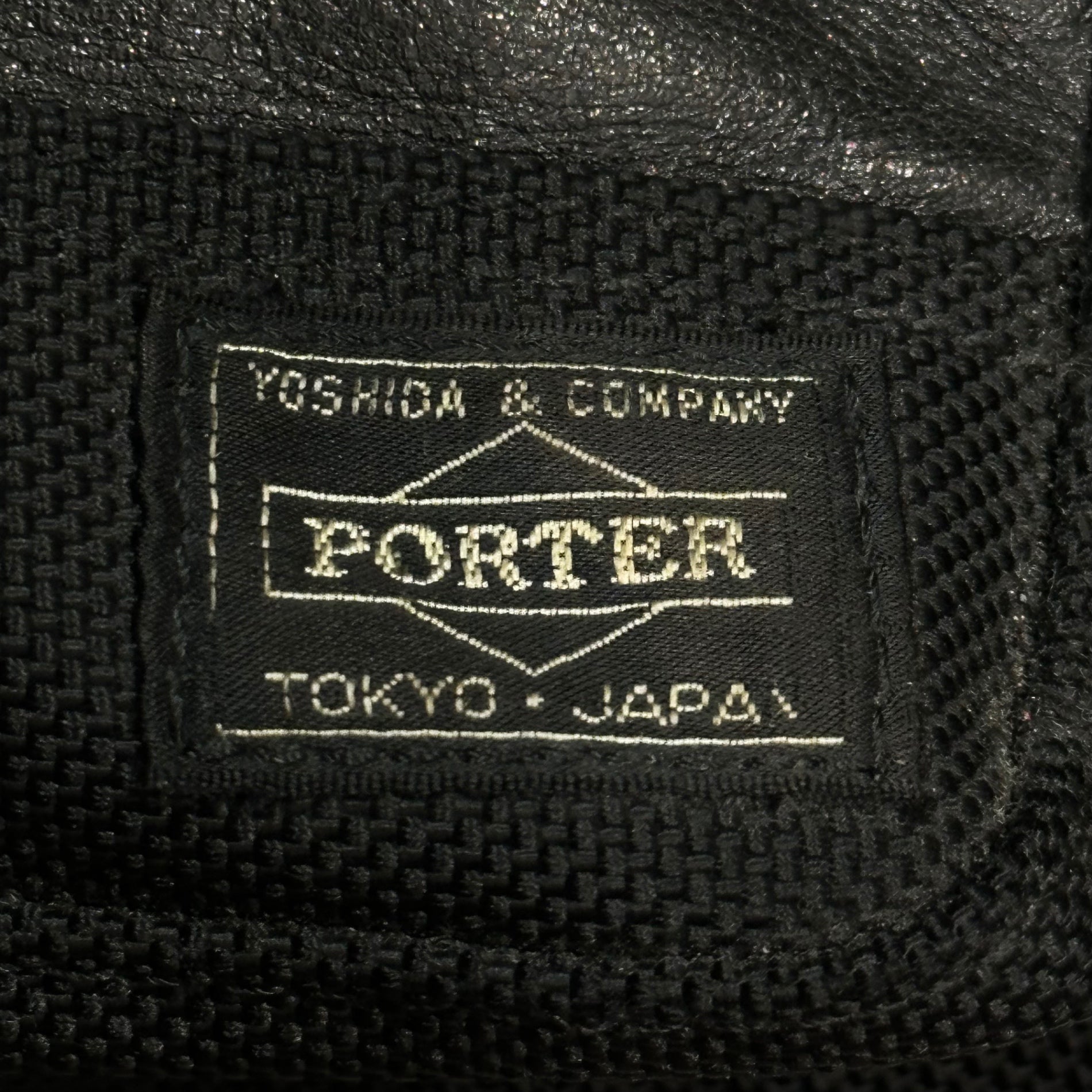 PORTER(ポーター) ZOOM LINE LEATHER BODY BAG ズーム ライン レザー ボディ バッグ ブラック