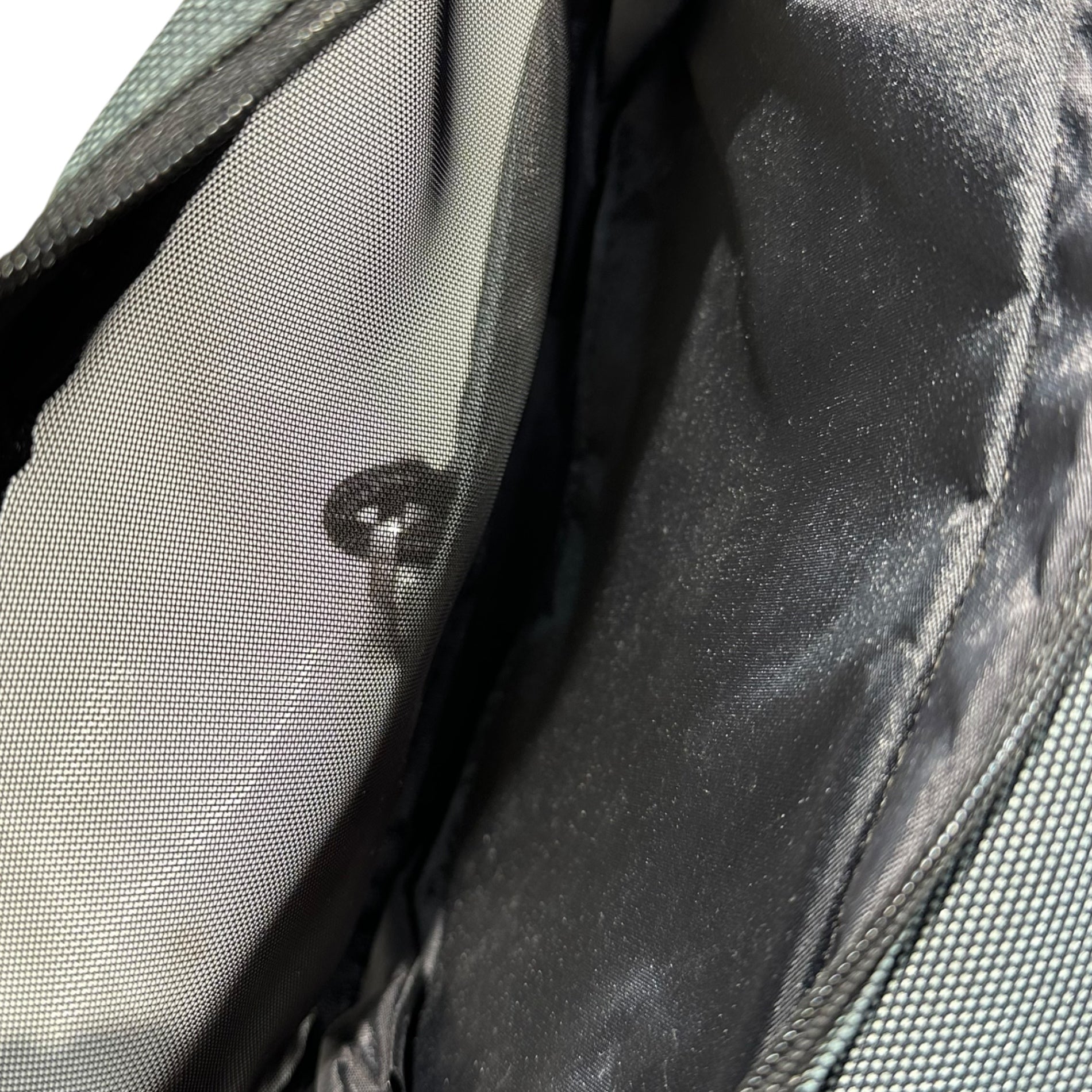 BVLGARI(ブルガリ) PARFUMS Novelty Pouch 限定品 パルファム ノベルティー ポーチ グレー 化粧 香水 非売品