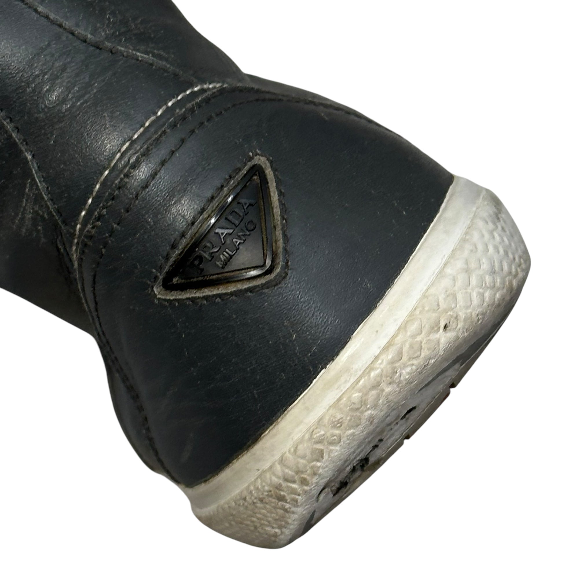 PRADA(プラダ) High-Top Leather Sneakers with Heel Triangle Logo ヒール 三角 ロゴ ハイカット レザー スニーカー 4T2148 9(27.0cm程度) グレー×ホワイト×レッド
