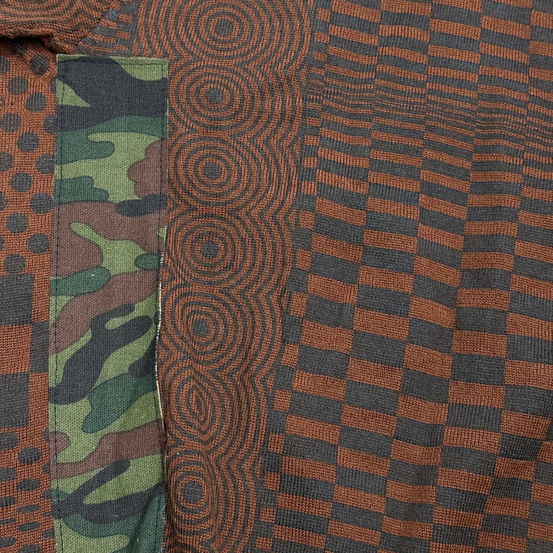 COMME des GARCONS(コムデギャルソン) 2000AW 2-Way All-Over Print Knit Cardigan 前後着用可能 総柄 ニット カーディガン GN-100040 FREE ブラウン×ブラック×カーキ AD2000 カモフラ切替