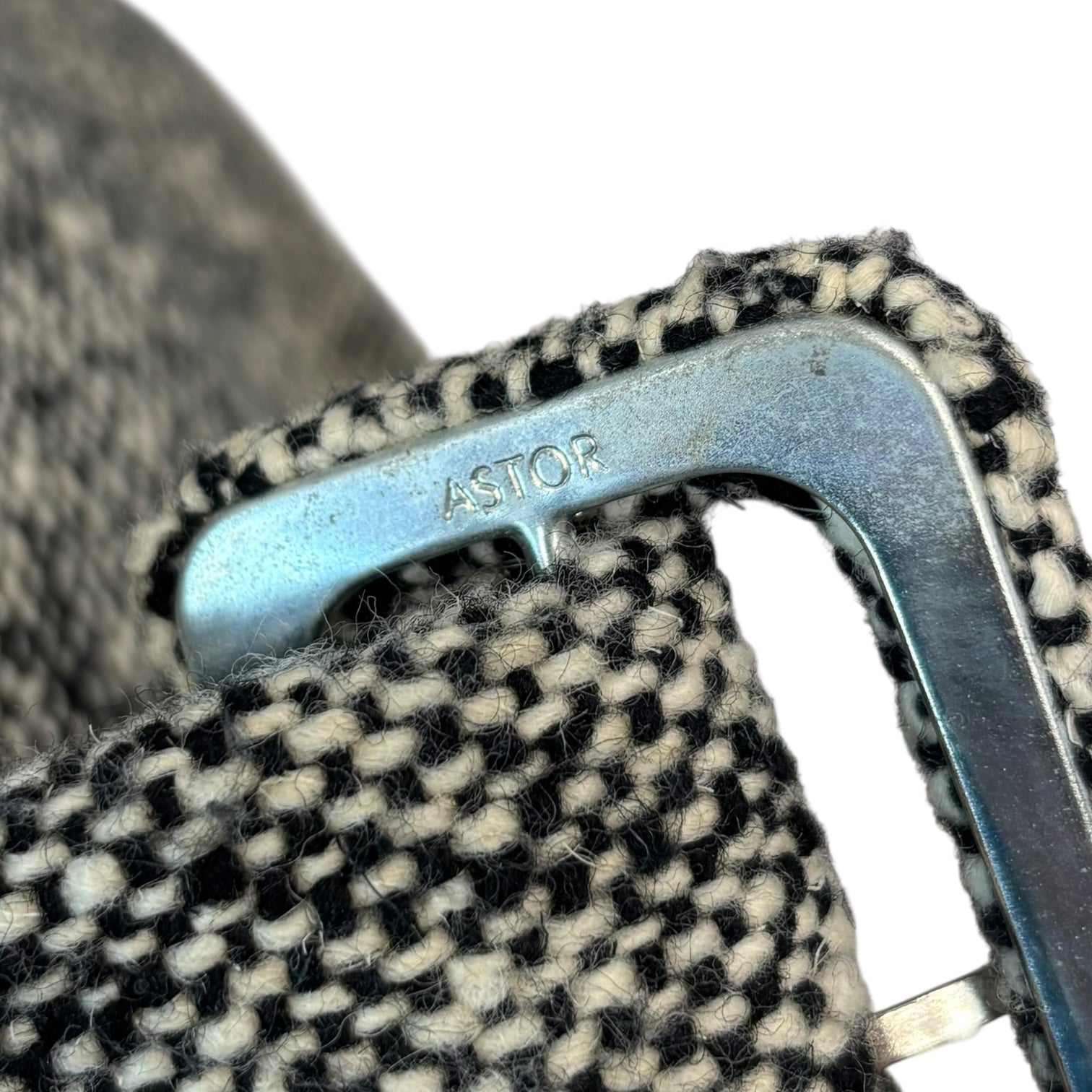 COMME des GARCONS JUNYA WATANABE(コムデギャルソンジュンヤワタナベ) Tweed Quilted Single-Handle Handbag ツイード 中綿 ワンハンドル ハンド バッグ JK042040 ホワイト×ブラック