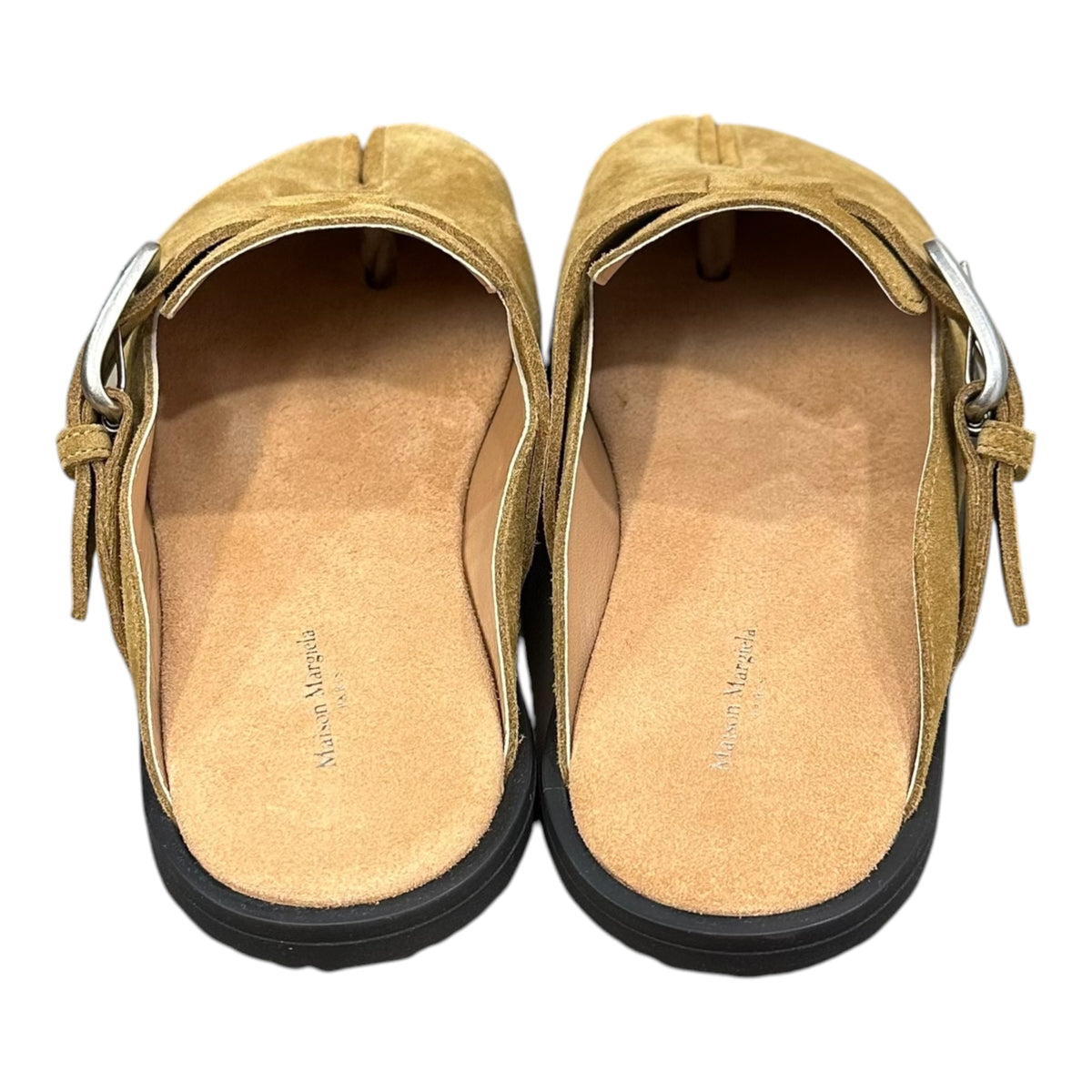 MAISON MARGIELA(メゾンマルジェラ) Tabi Anatomic Mule Slip-On Sandals 足袋 アナトミック ミュール スリッポン サンダル S57WP0108 40 ブラウン COLOR：(Cumin / クミン)