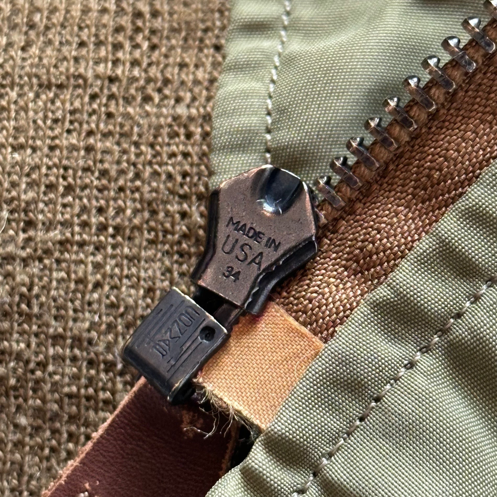 【SALE対象外】BUZZ RICKSON’S(バズリクソンズ) REED PRODUCTS INC. USAF L-2 FLIGHT JACKET リード プロダクツ エアフォース フライト ジャケット AF33(038)-7435 40 セージグリーン 303d BOMBARDMENT GROUP 第303爆撃グループ 500着限定