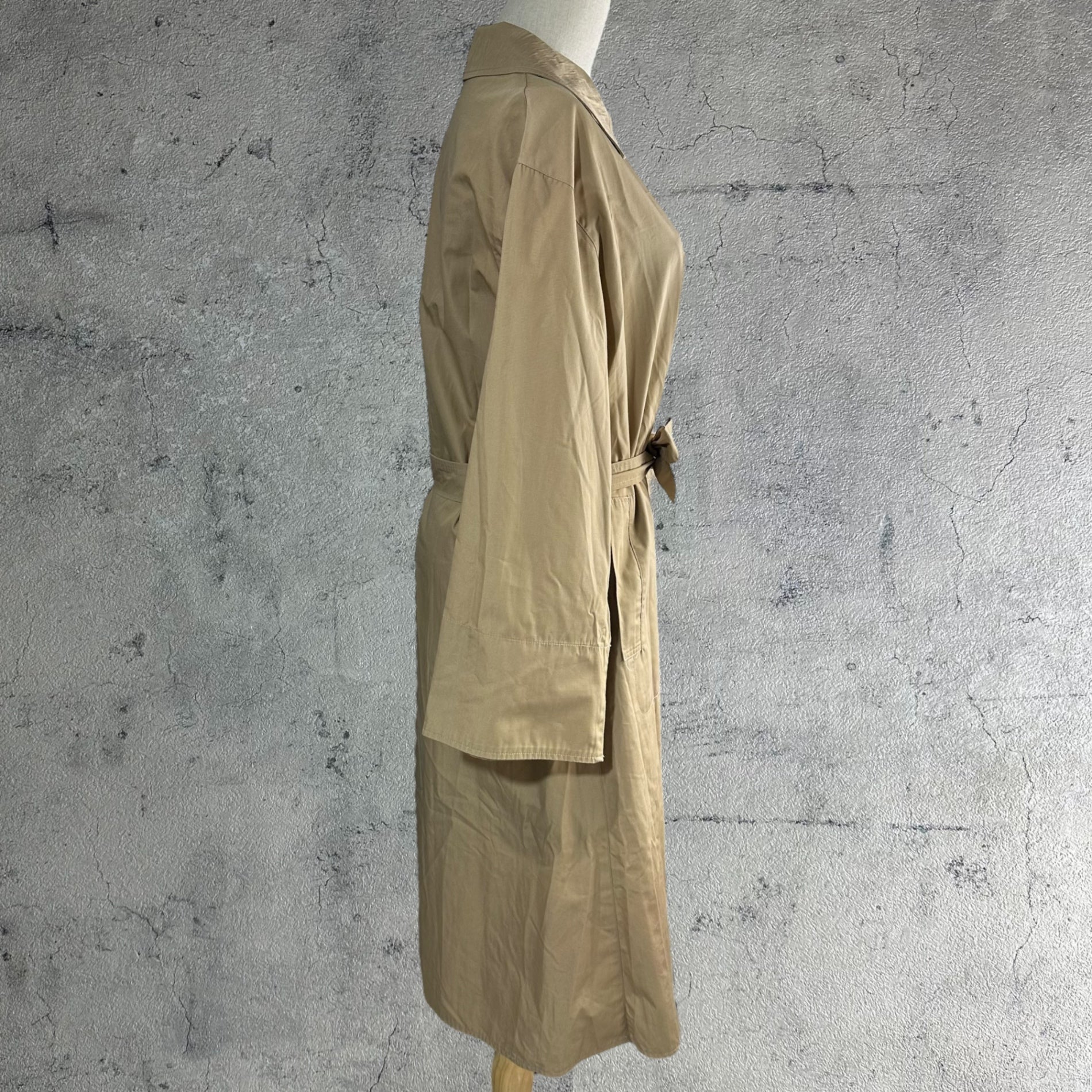 Euro vintage(ヨーロッパヴィンテージ) 70's~ NiNO_trench coat with design button デザインボタンのトレンチコート 表記無し(Mサイズ程度) ベージュ