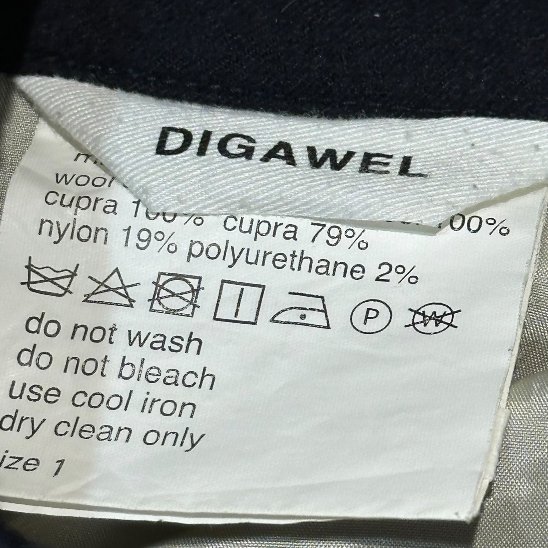 DIGAWEL(ディガウェル) Pre-washed Wool Coat with Diagonal Buttons and Large Pockets 製品洗い ウール 斜めボタン ビッグポケット コート  1(S程度) ネイビー