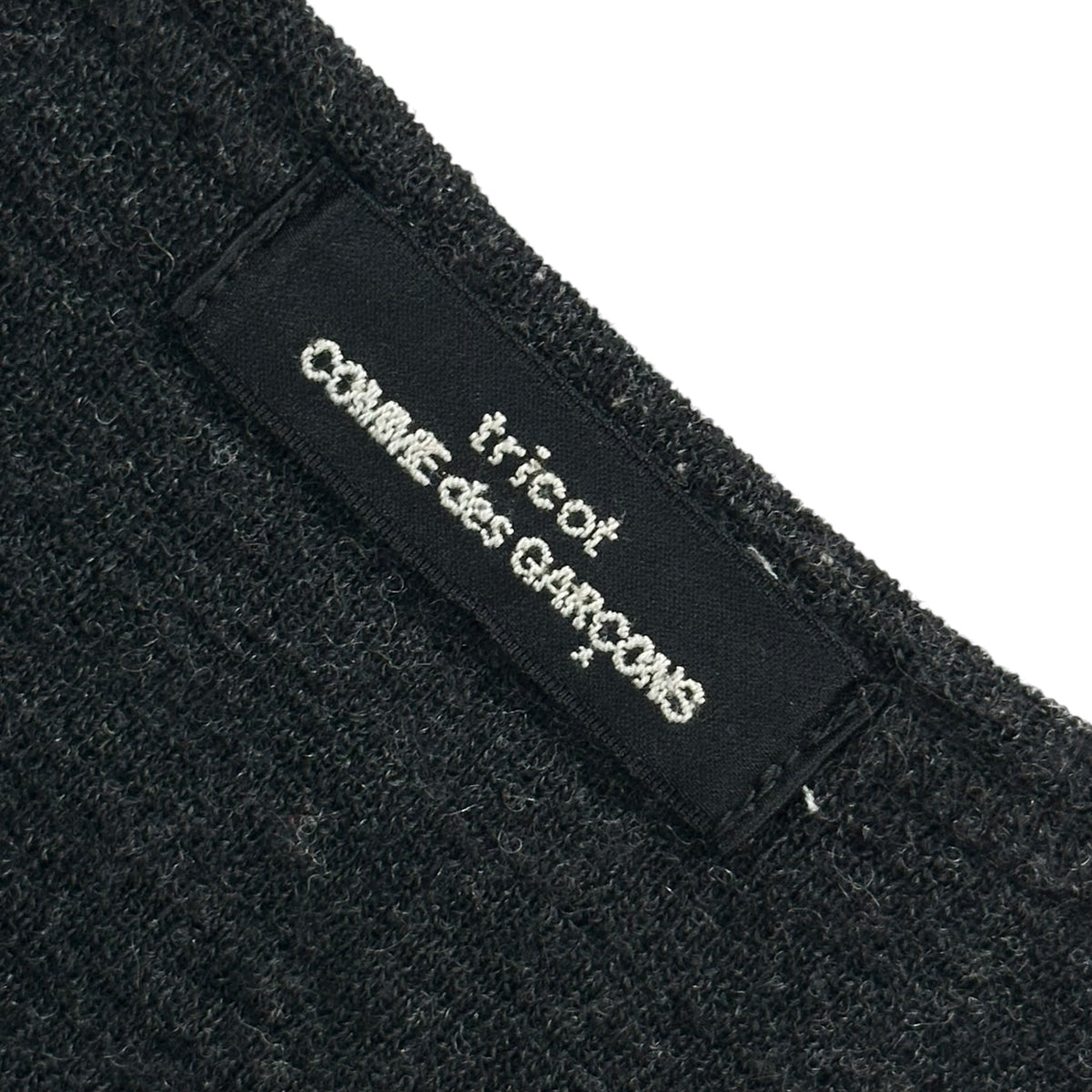 tricot COMME des GARCONS(トリココムデギャルソン) 2002AW Paint Logo Crewneck Knit ペンキロゴ クルーネック ニット TH-T048 FREE チャコールグレー×ホワイト AD2002 00s アーカイブ