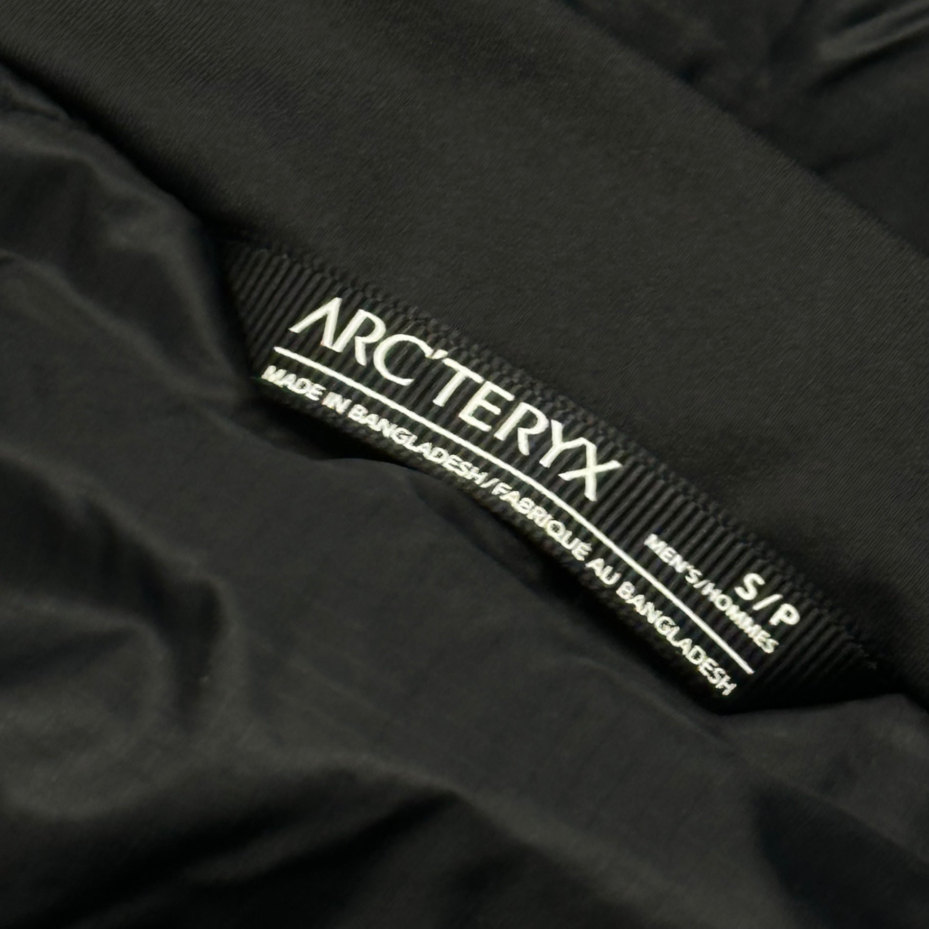 ARC'TERYX(アークテリクス) 19'S ATOM AR JACKET アトム ジャケット 中綿 14649-117558 S ブラック インサレーションジャケット 現アトムヘビーウェイト 旧モデル アメアスポーツタグ