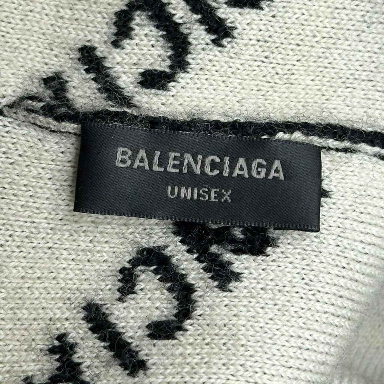 BALENCIAGA(バレンシアガ) Logo All-Over Print Beanie ロゴ 総柄 ビーニー 719580 ブラック×ホワイト
