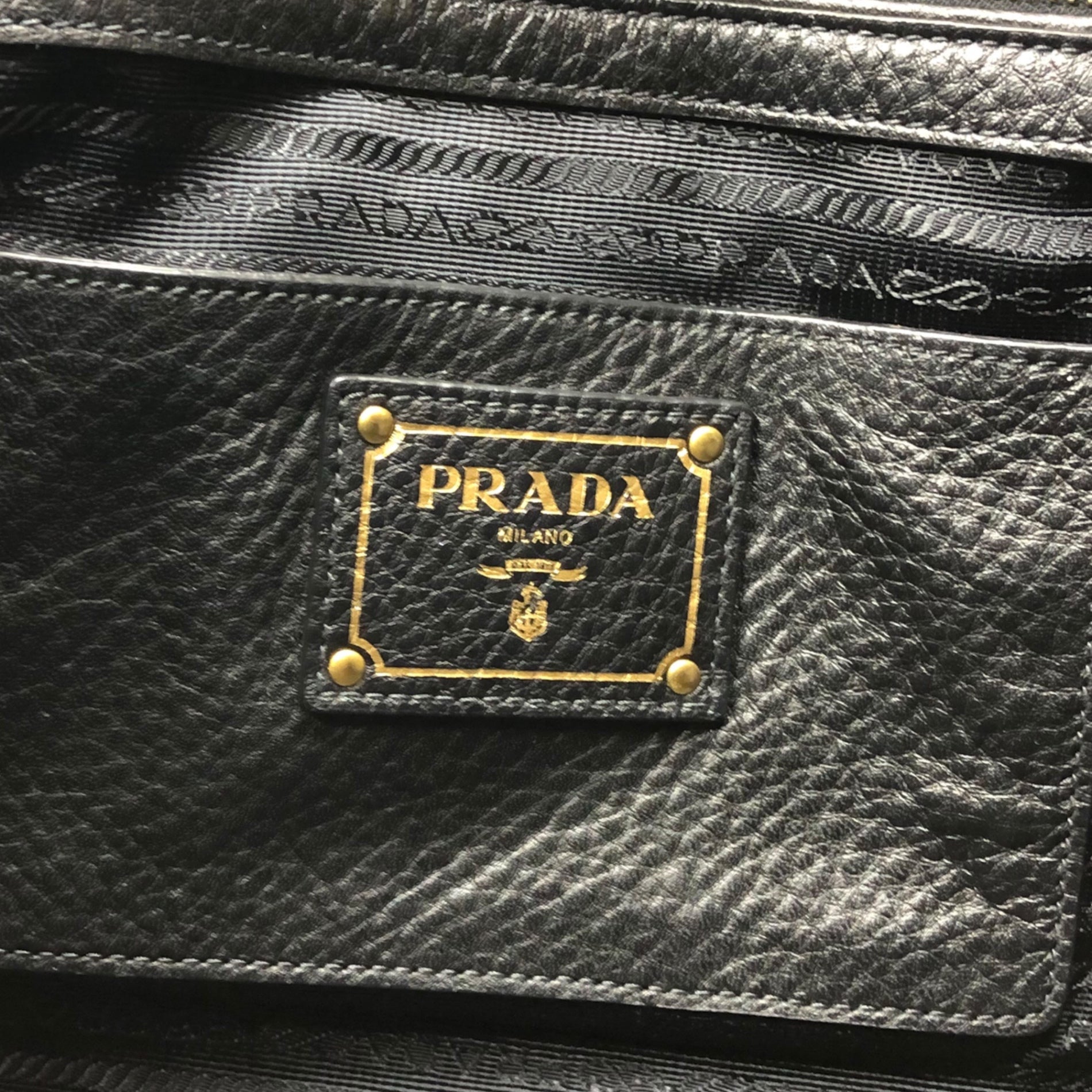 PRADA(プラダ) VIT.DAINO ヴィッテロダイノ 2WAY ショルダー バッグ BN2545 ブラック ハンド ロゴ レザー